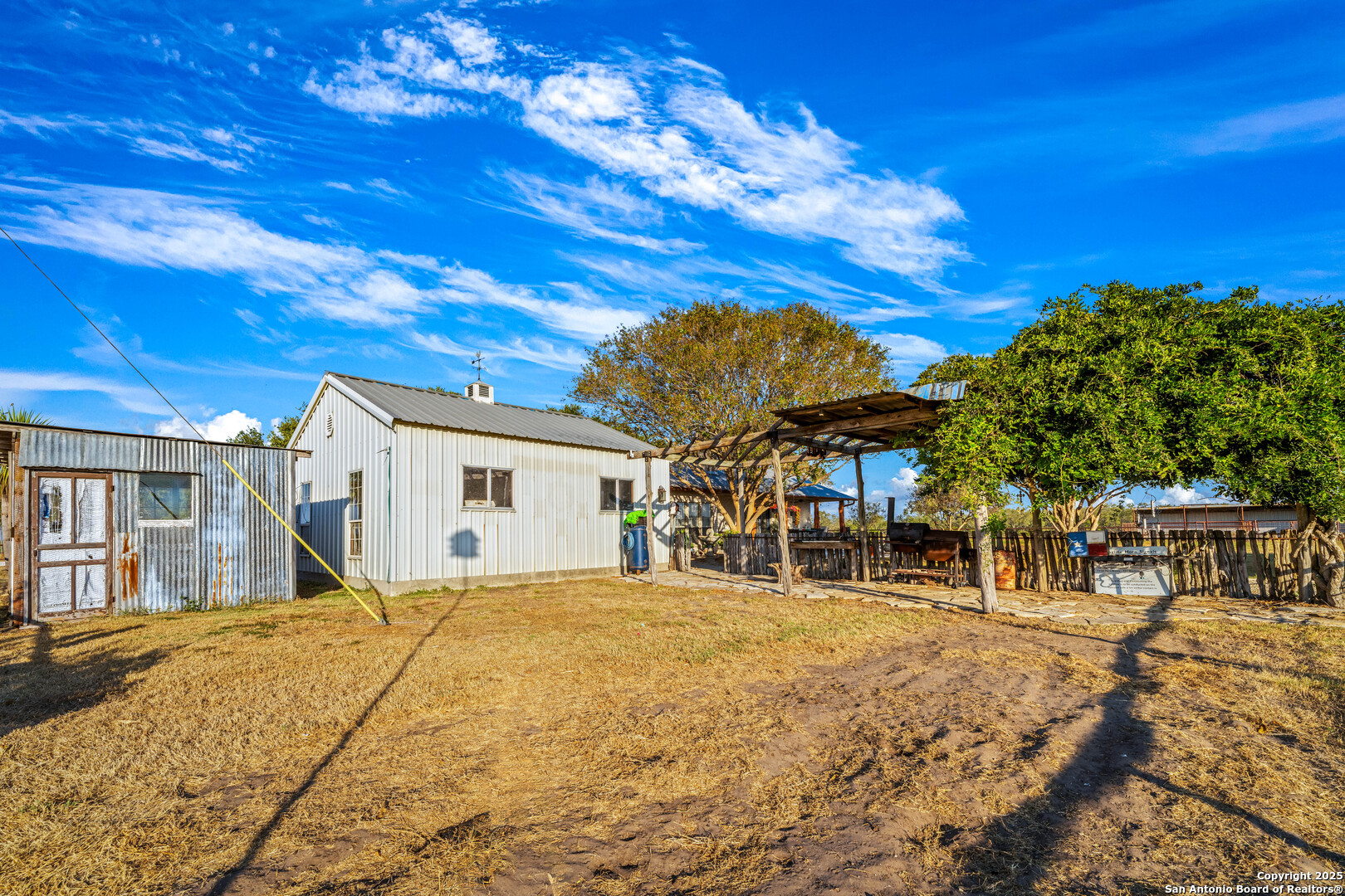main property photo 38