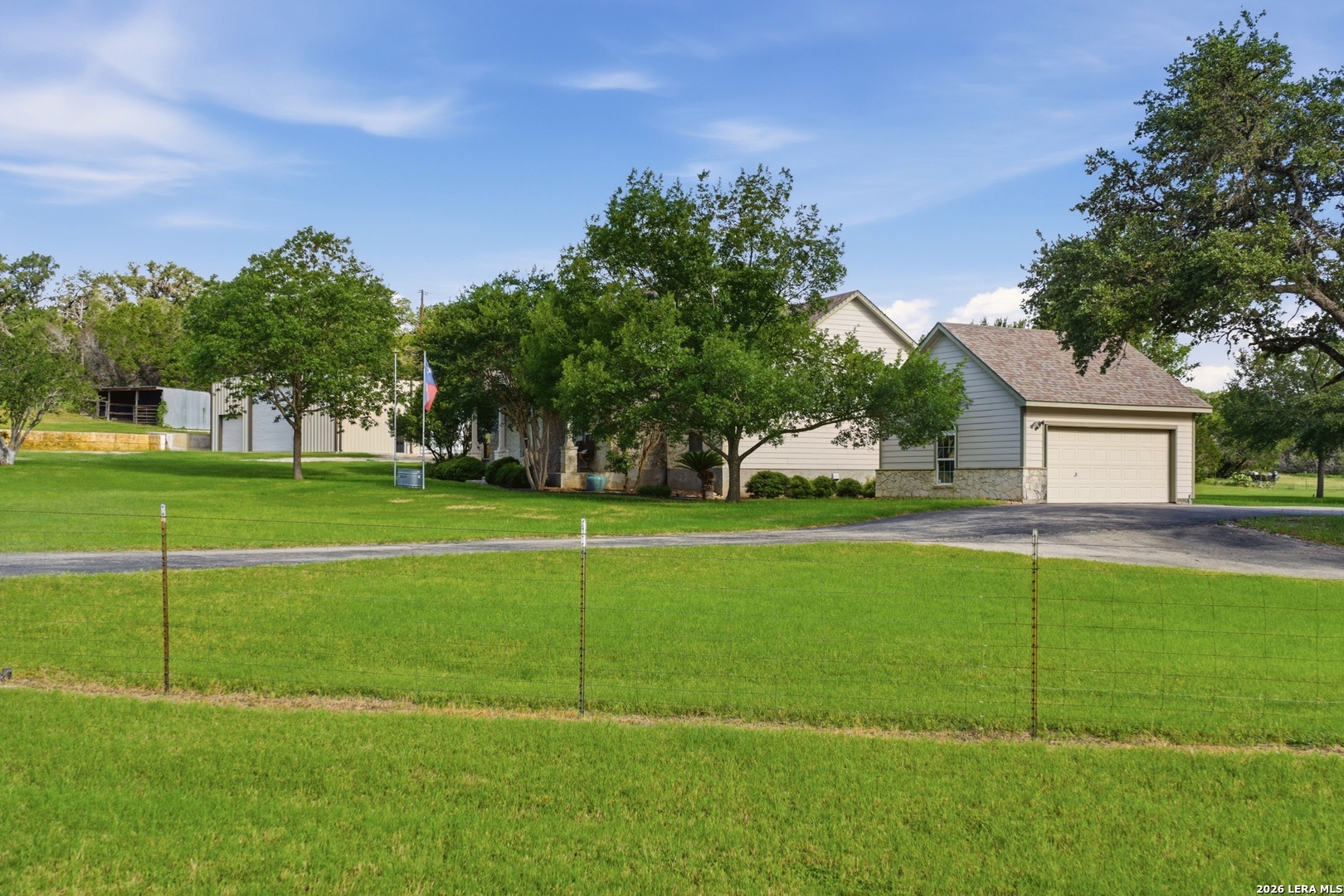 main property photo 51