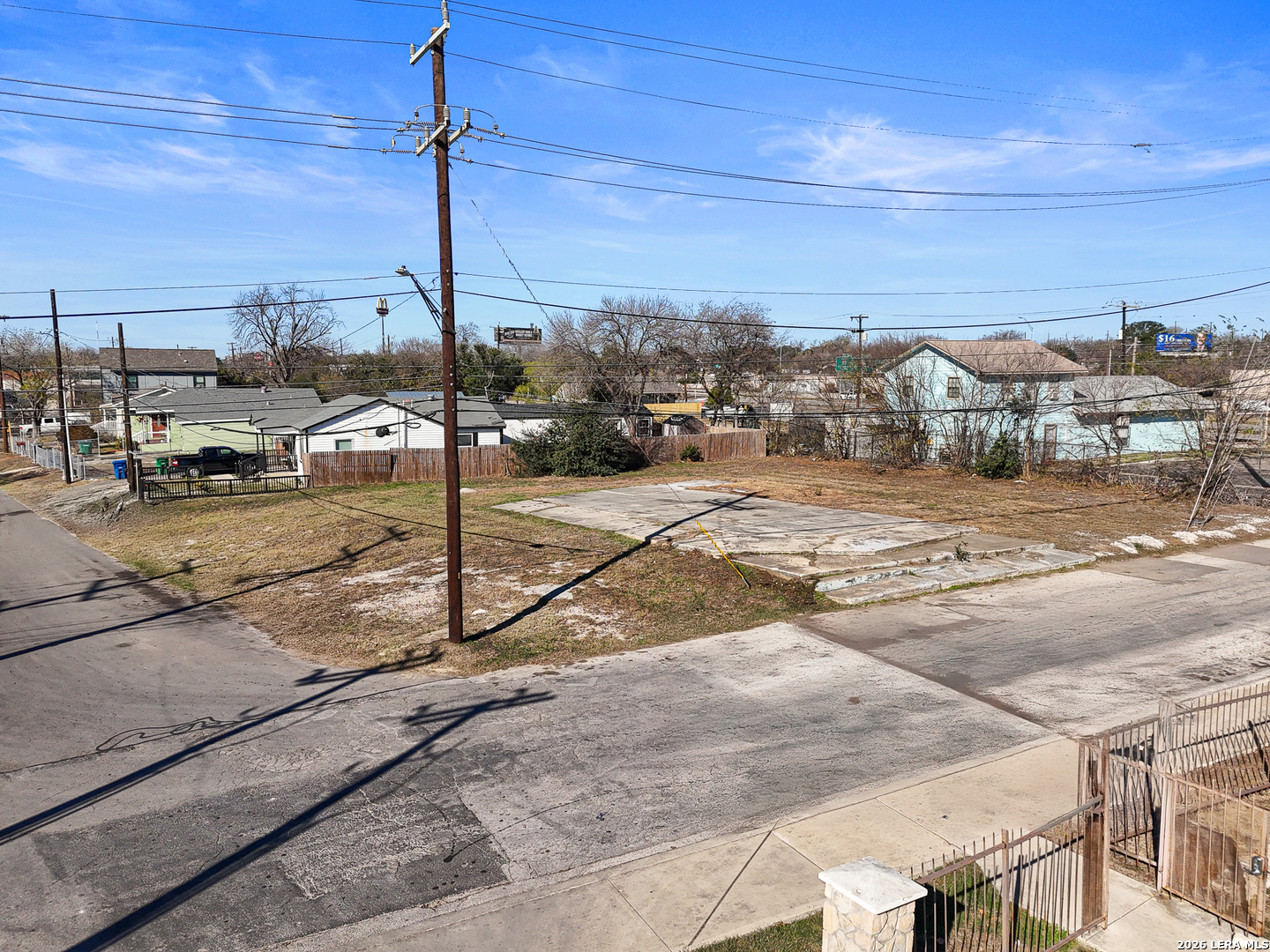 main property photo 11
