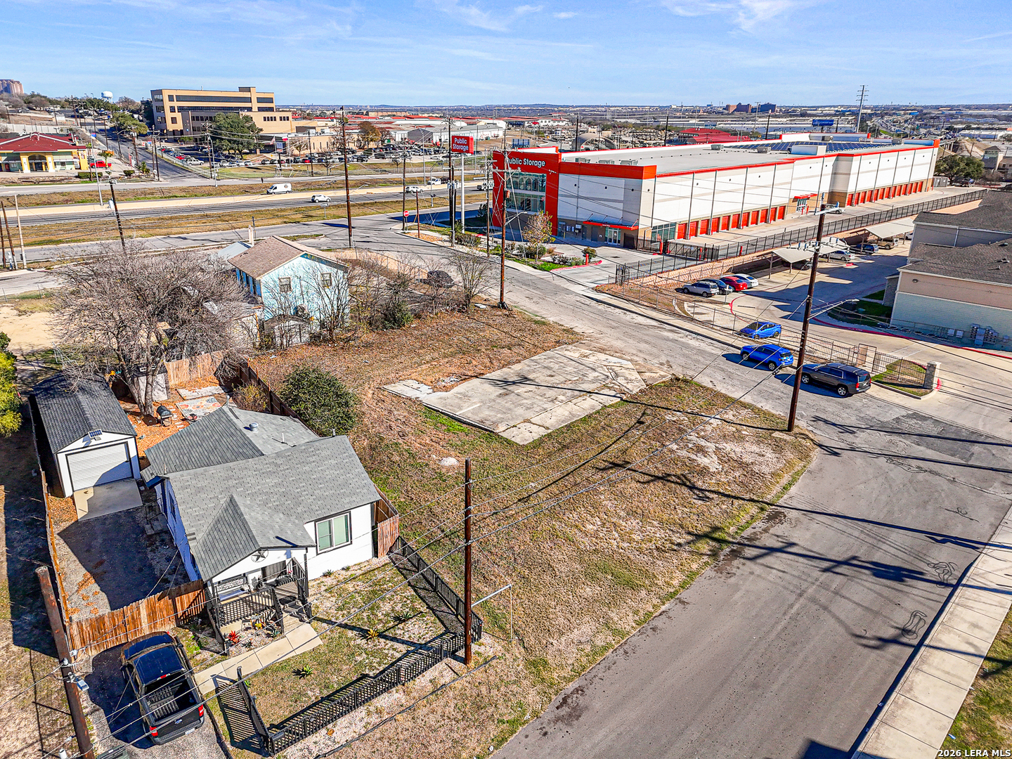 main property photo 13