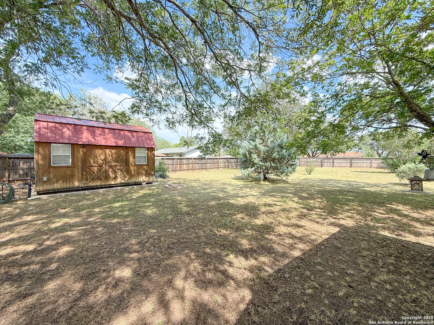 main property photo 23