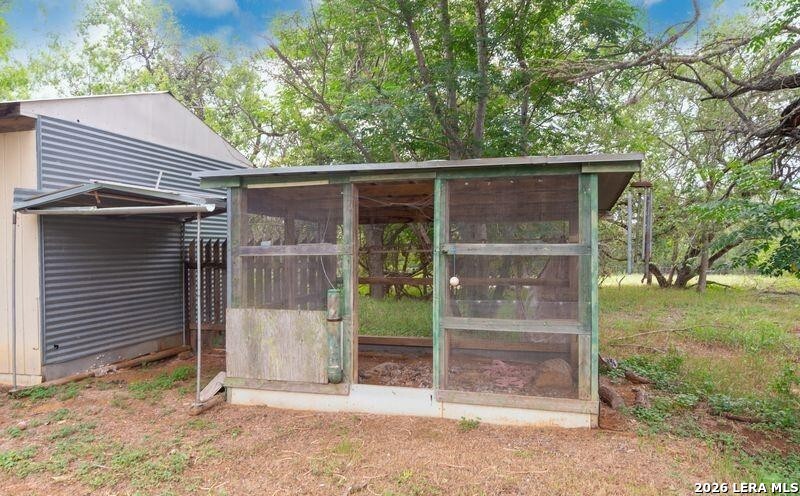 main property photo 11