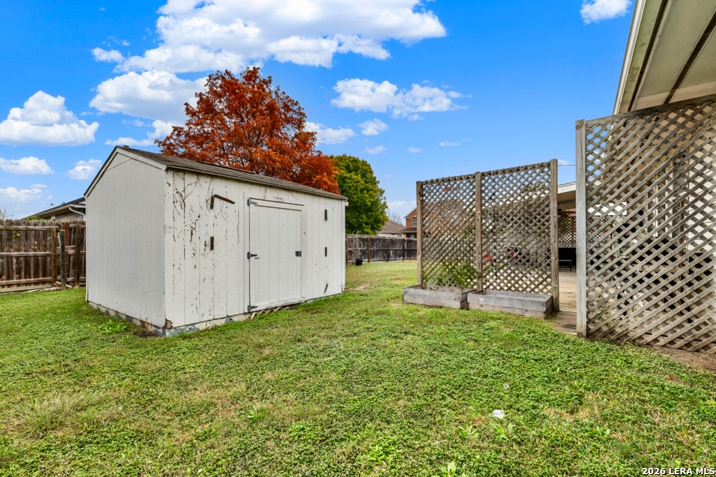 main property photo 23