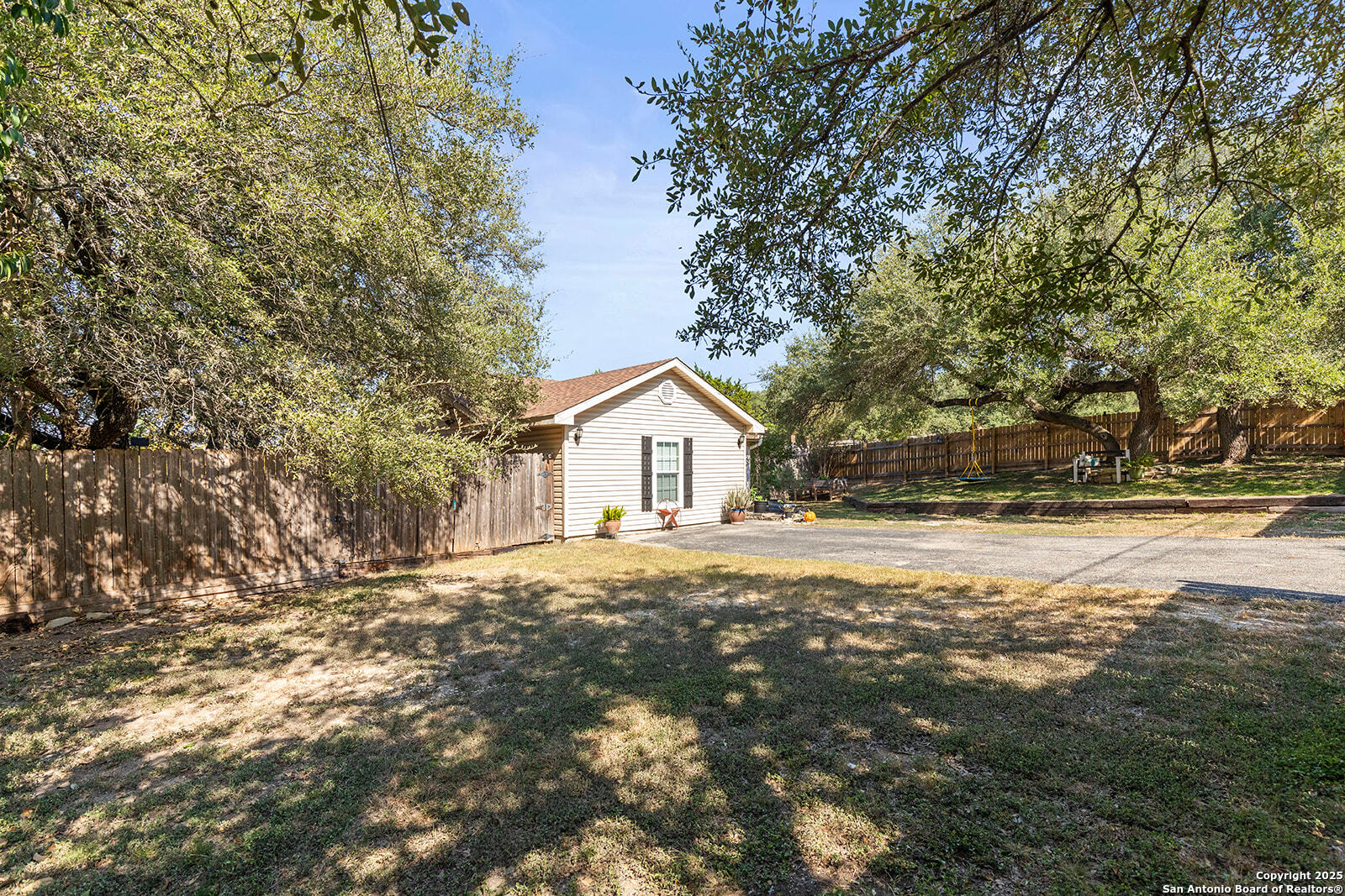 main property photo 42