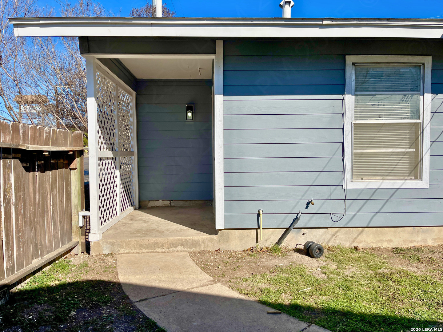 main property photo 13