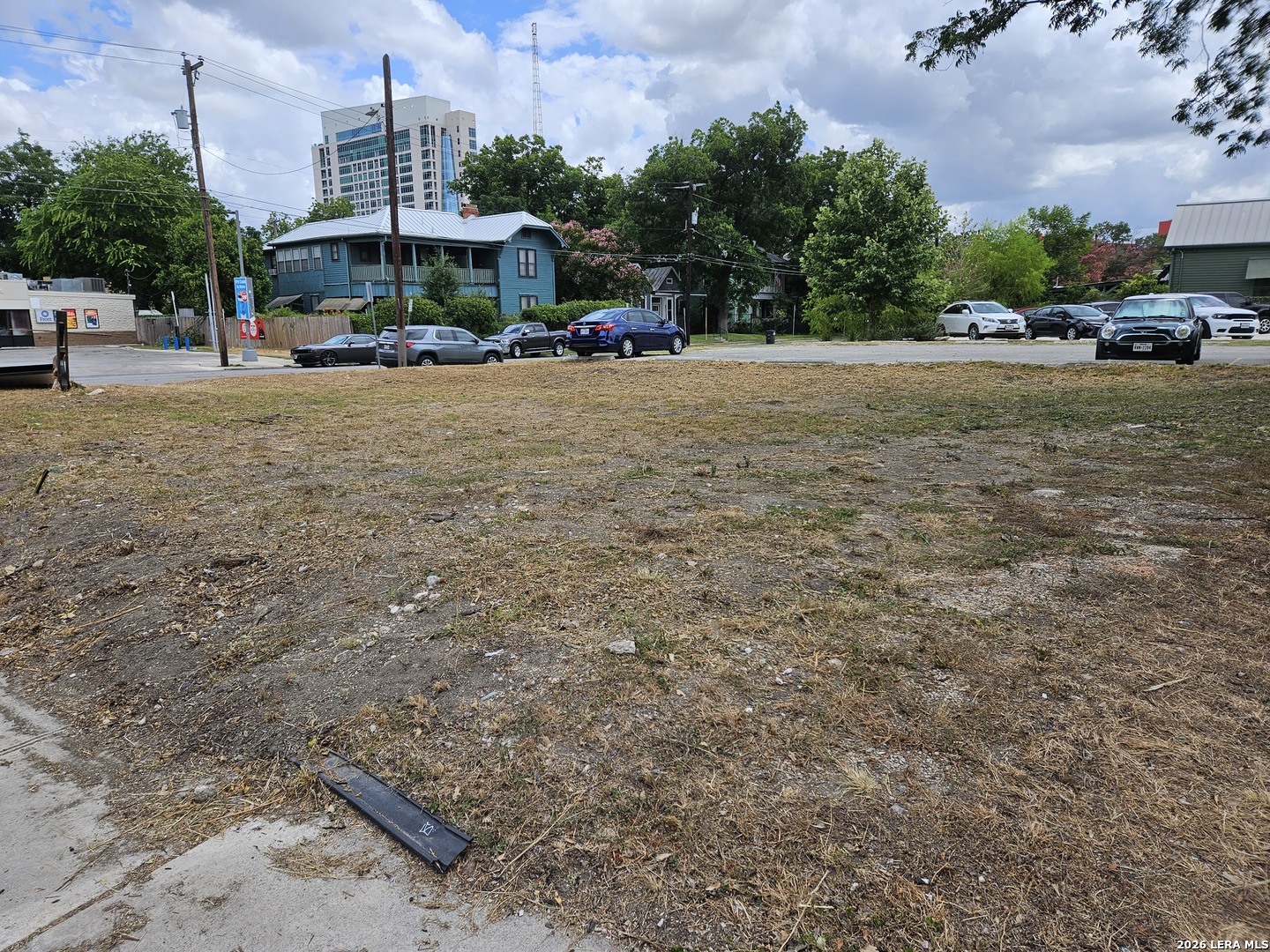 main property photo 6