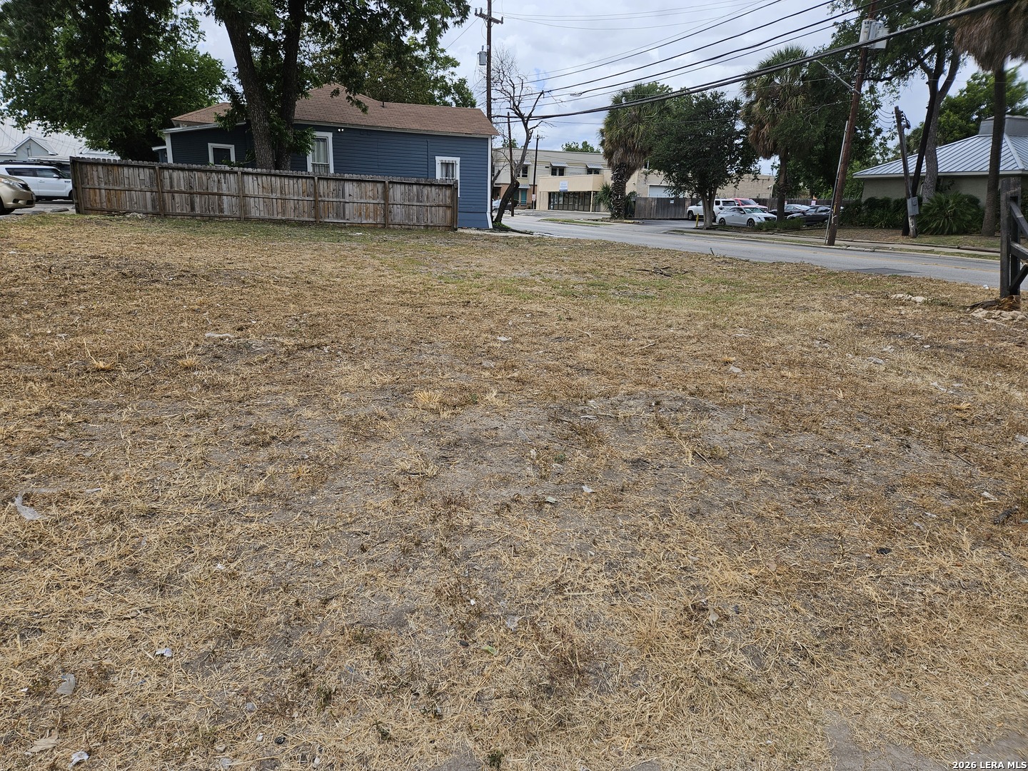 main property photo 8