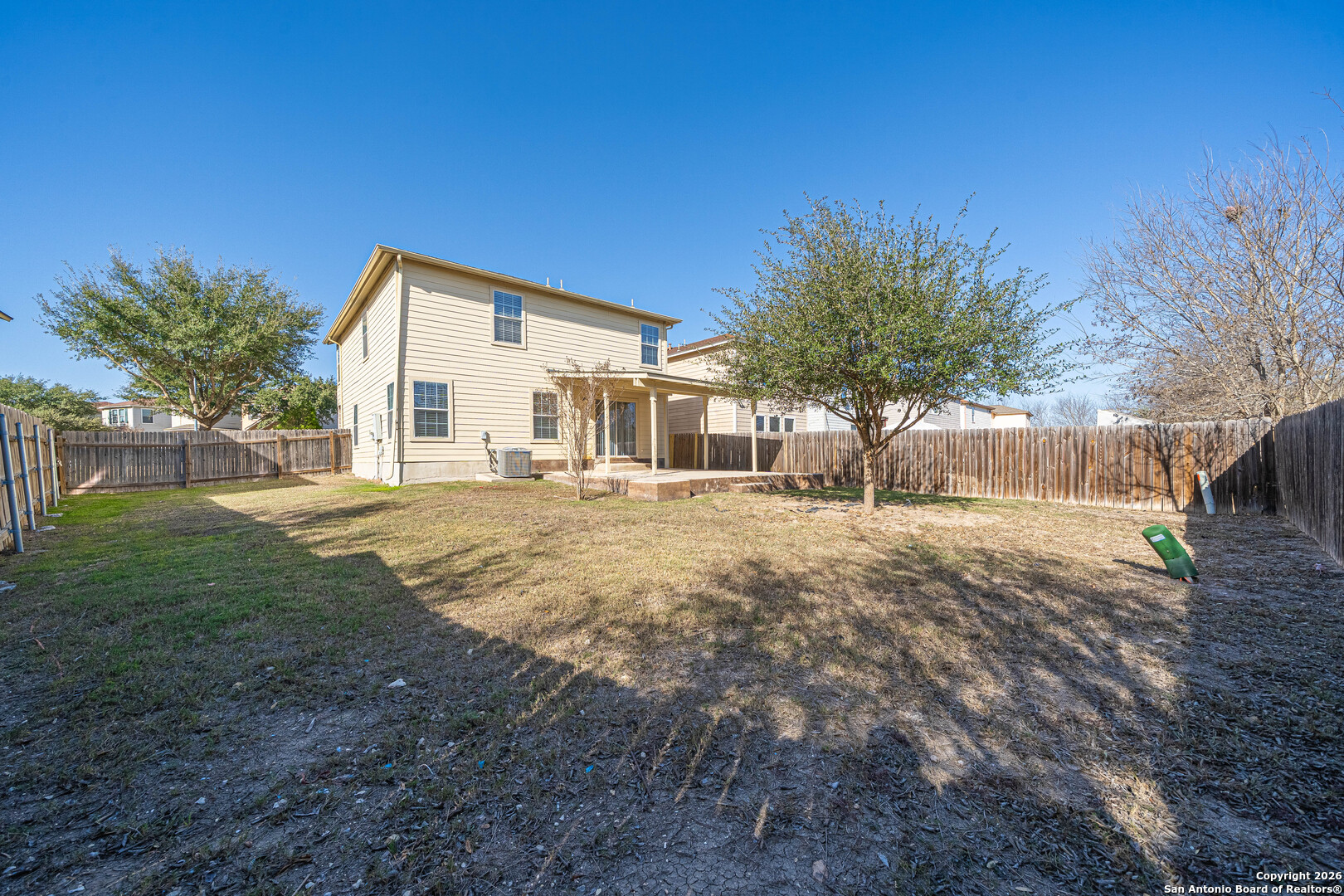 main property photo 28