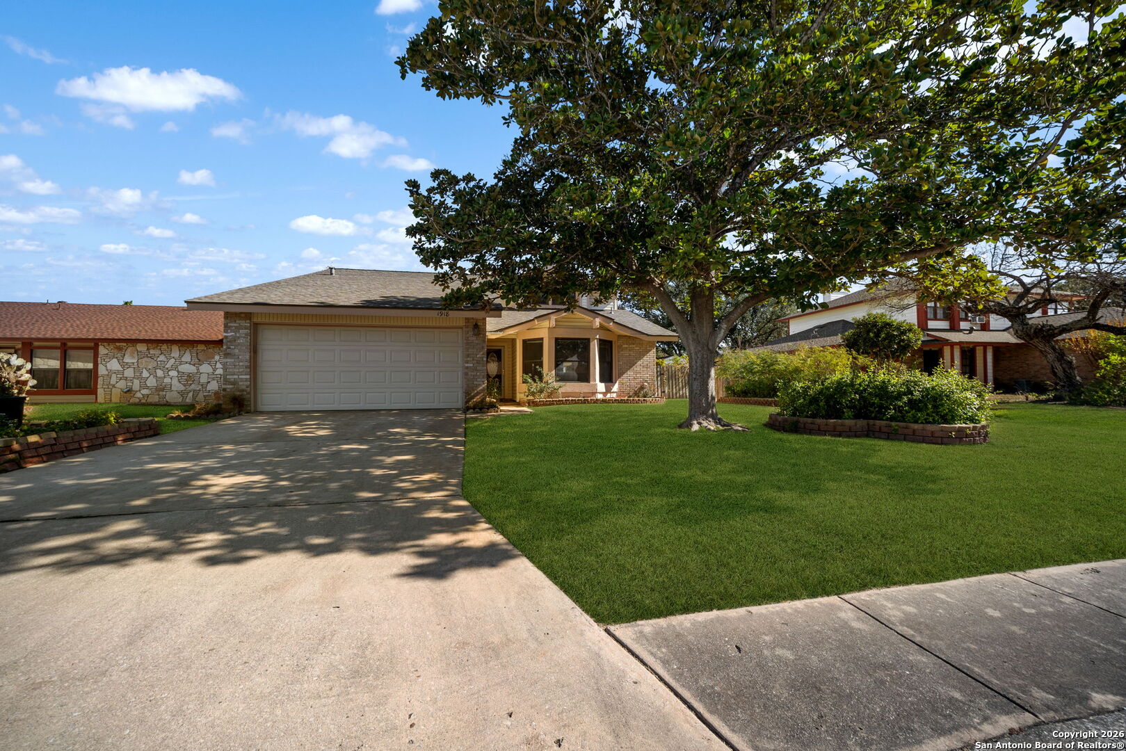 main property photo 0