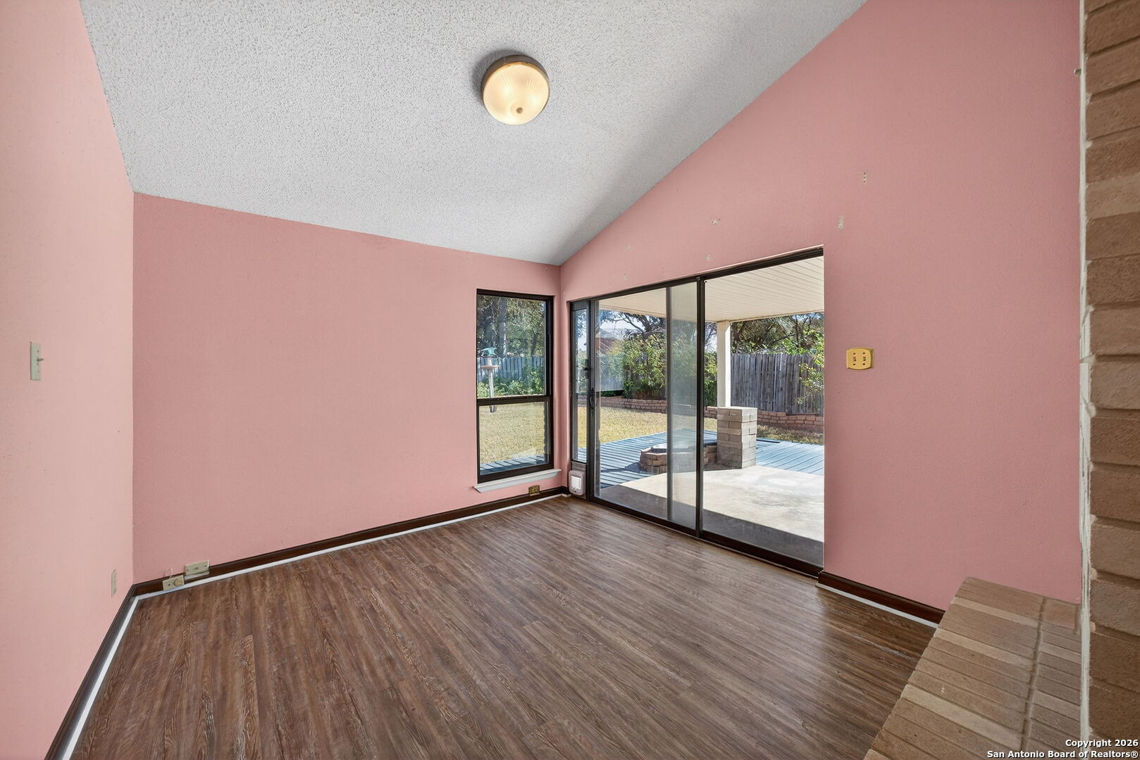 property viewer photo 22