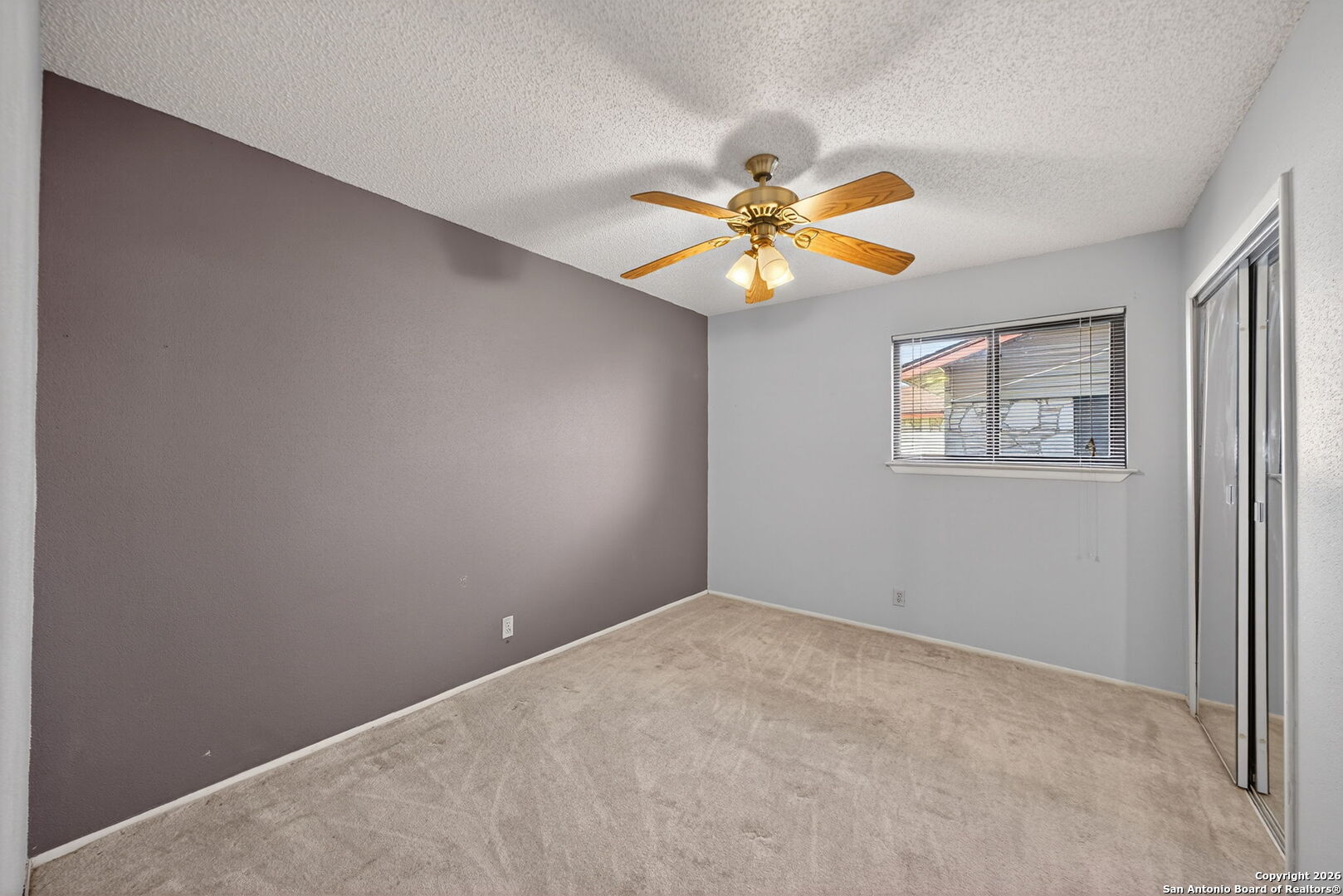 property viewer photo 32