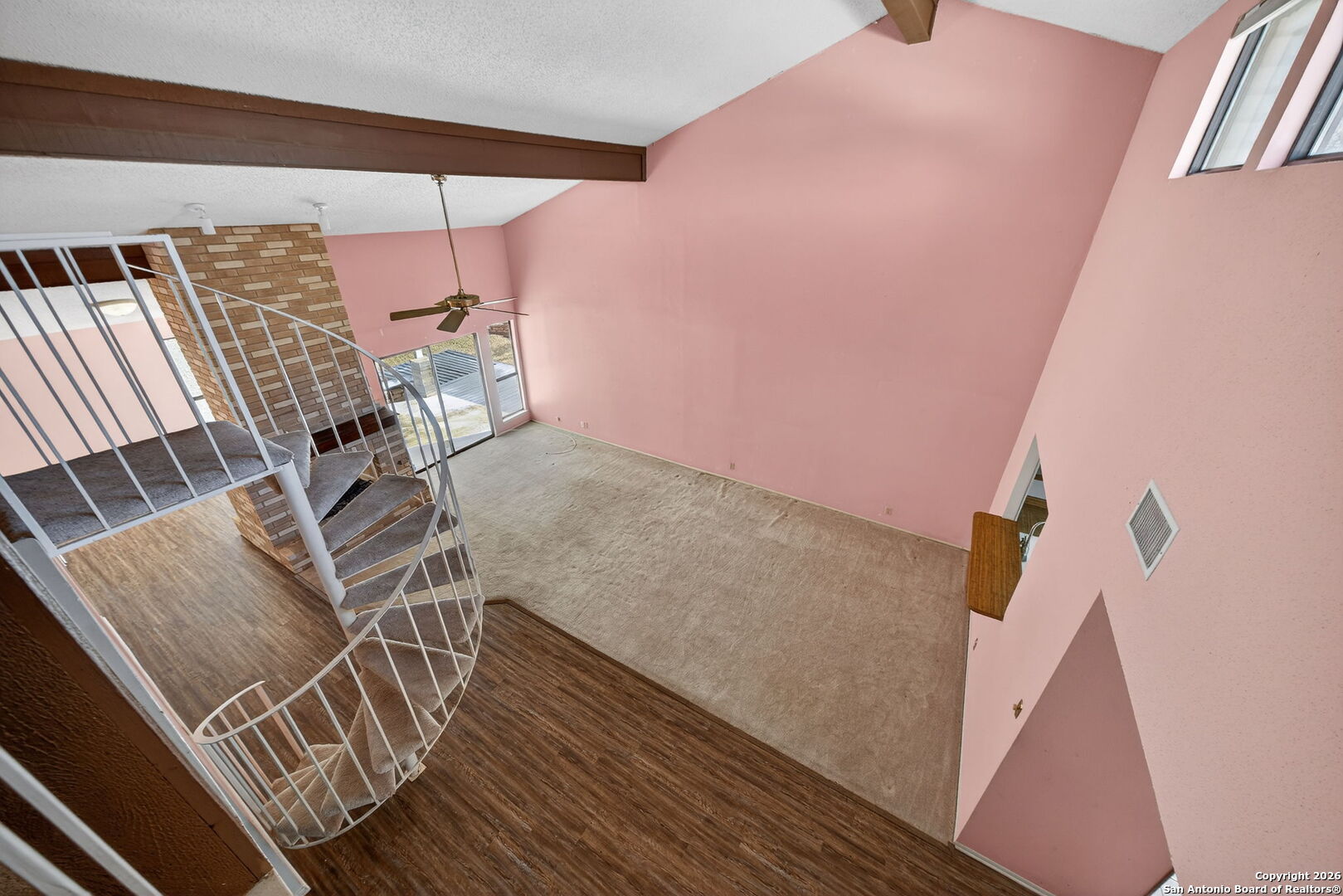 property viewer photo 36