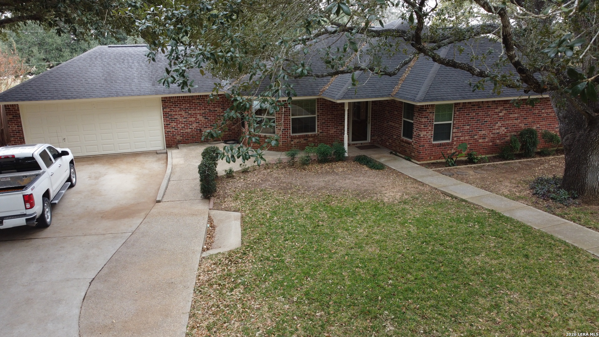 main property photo 45