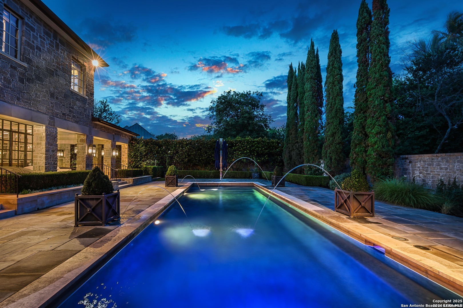 main property photo 40