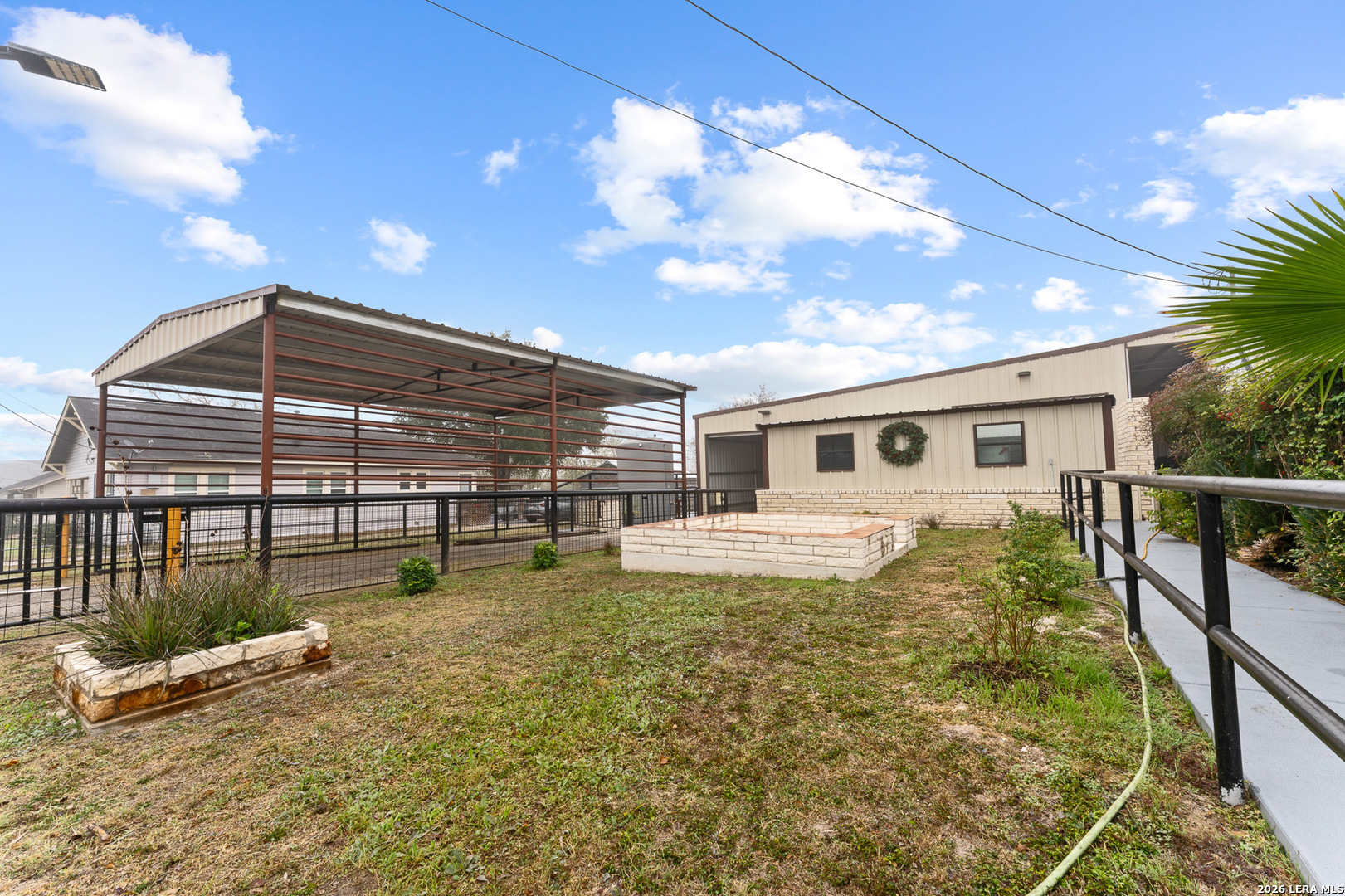 main property photo 12