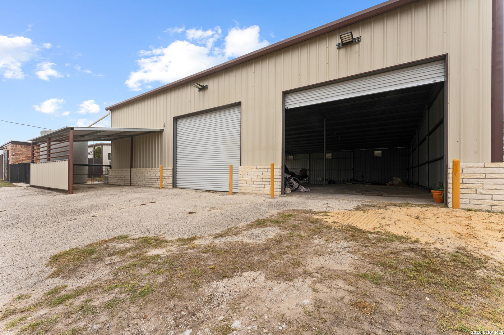 main property photo 14