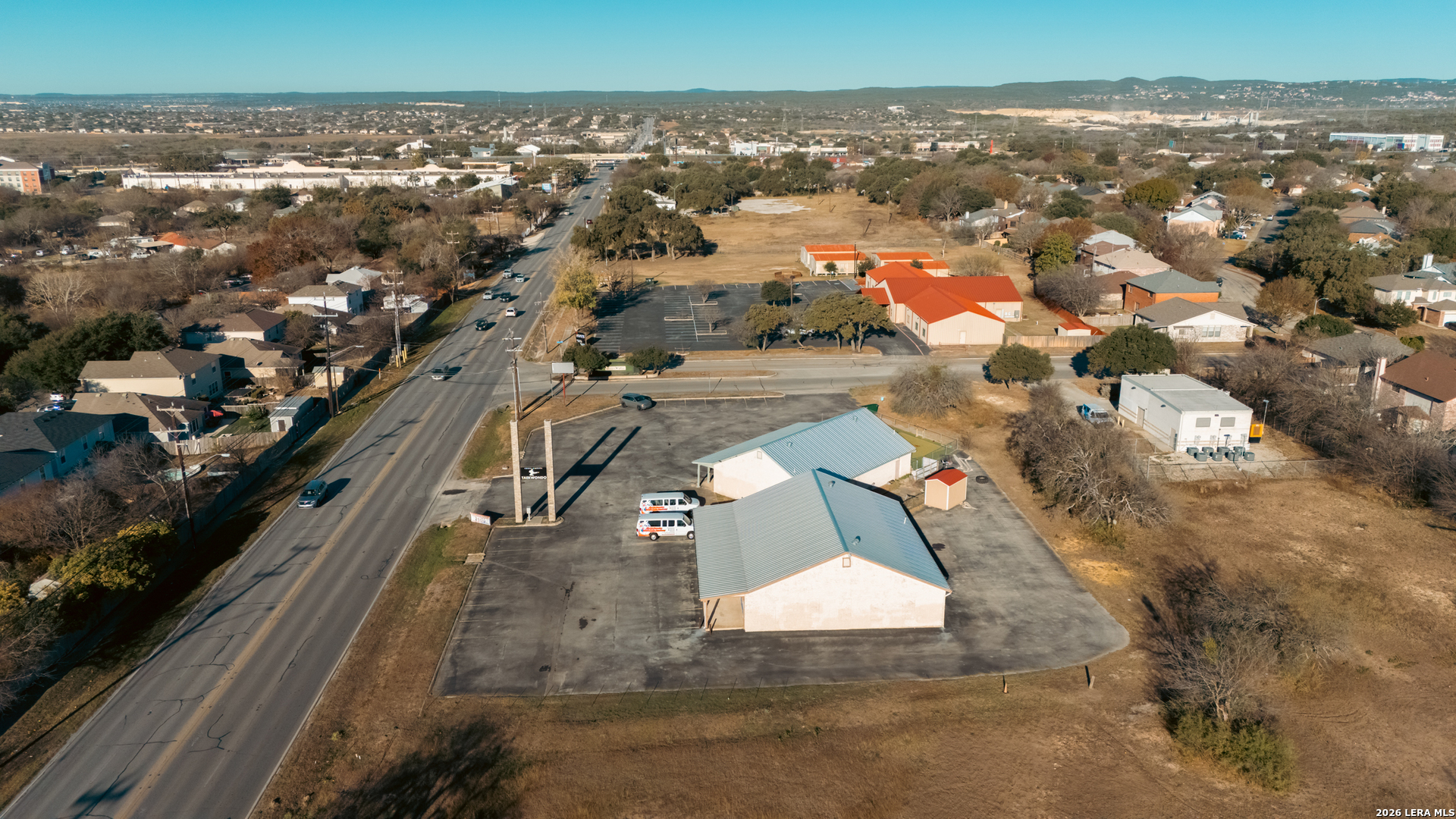 main property photo 28