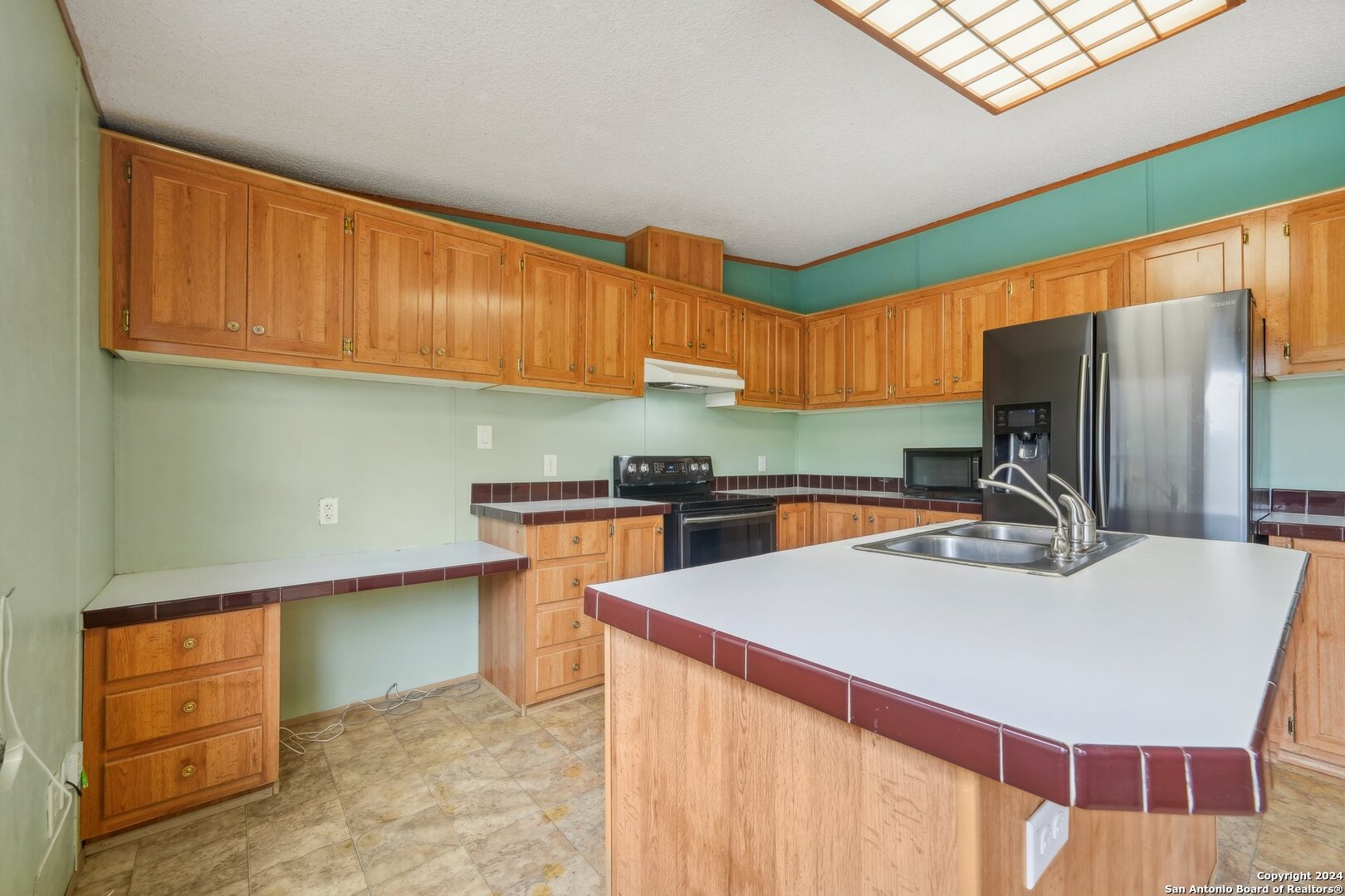 main property photo 9