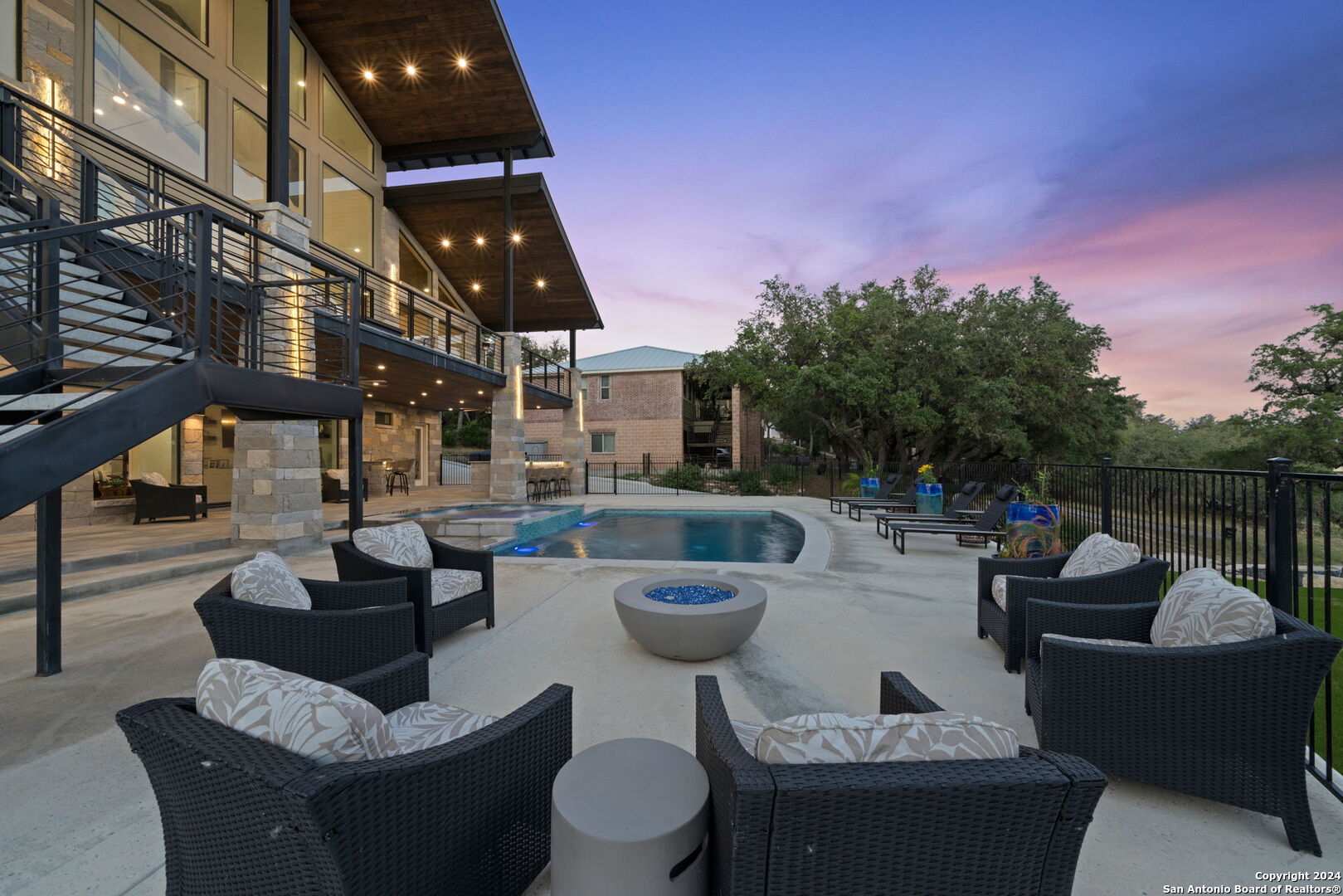 main property photo 44