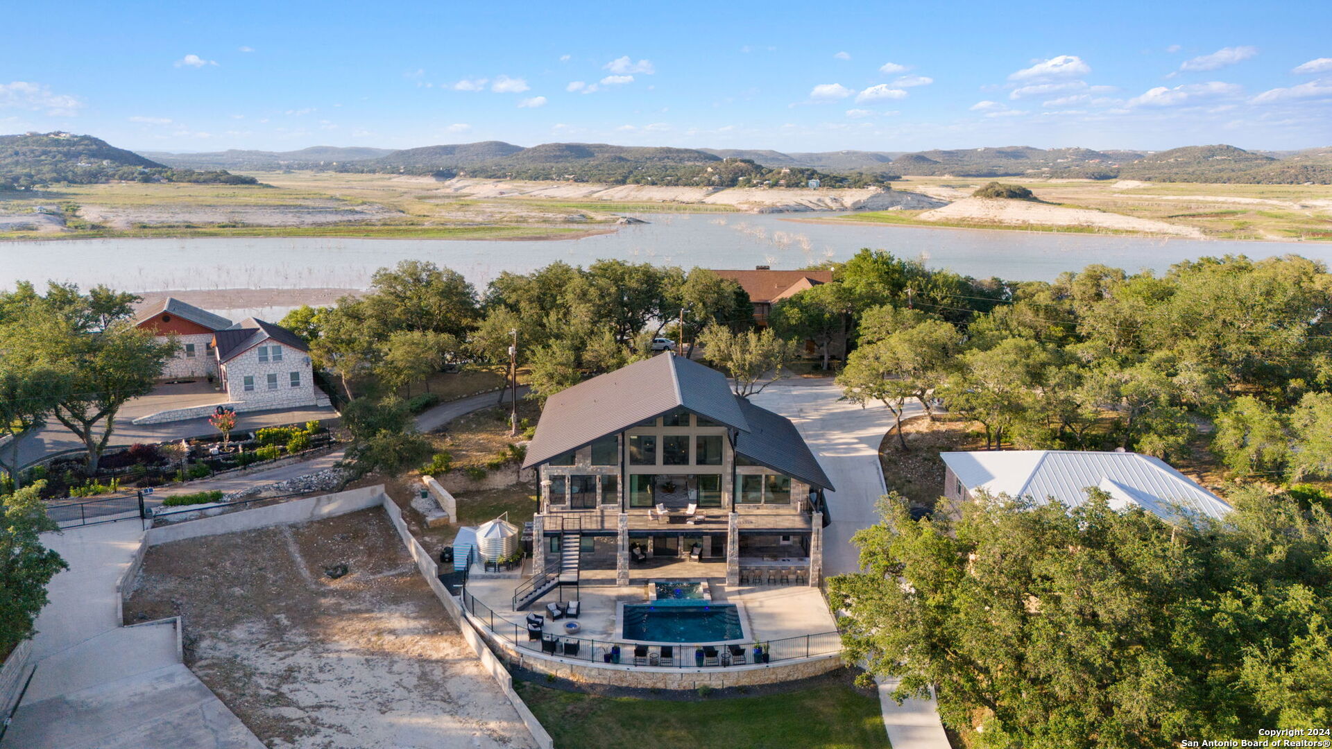 main property photo 48