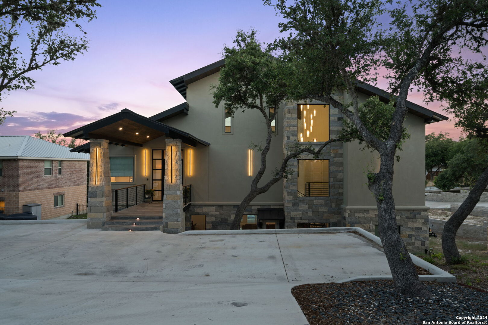main property photo 7