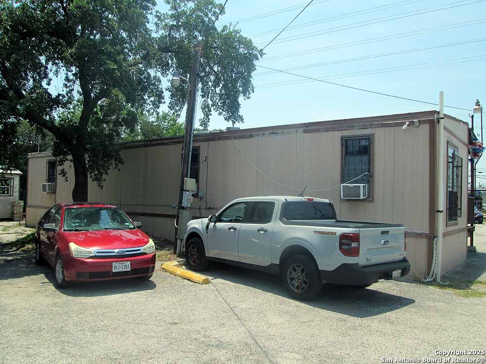 main property photo 14