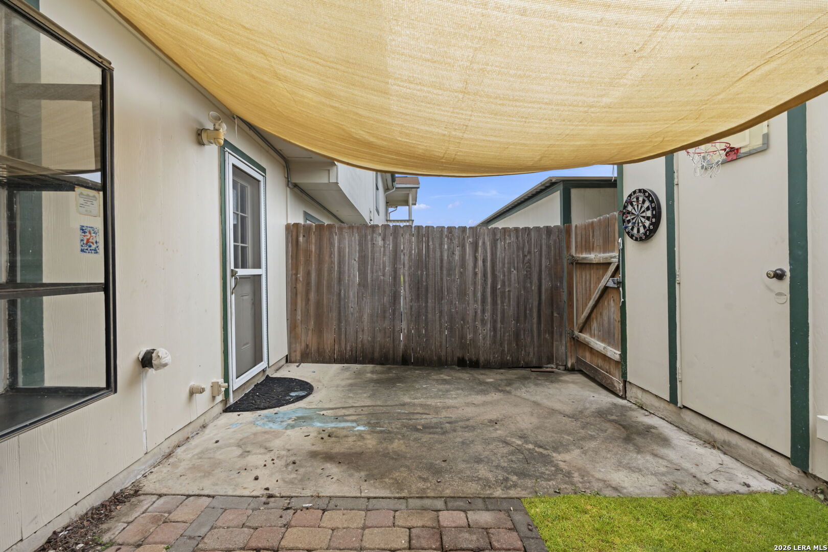 main property photo 22