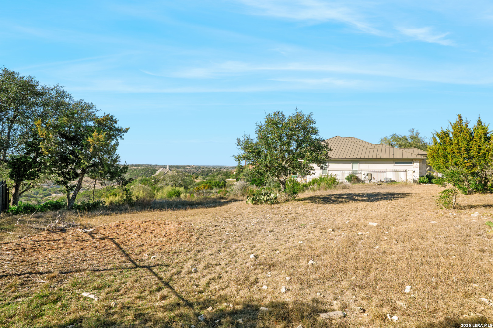 main property photo 11