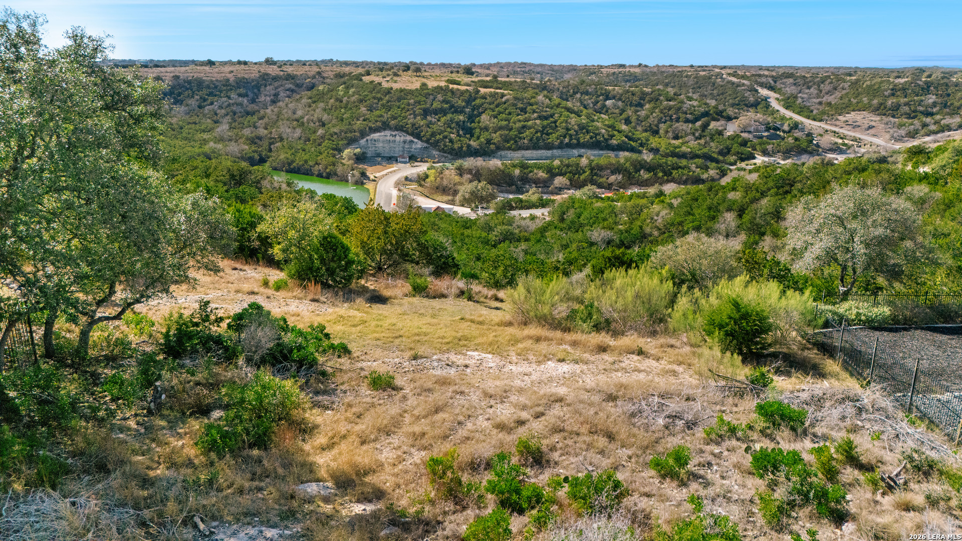 main property photo 14