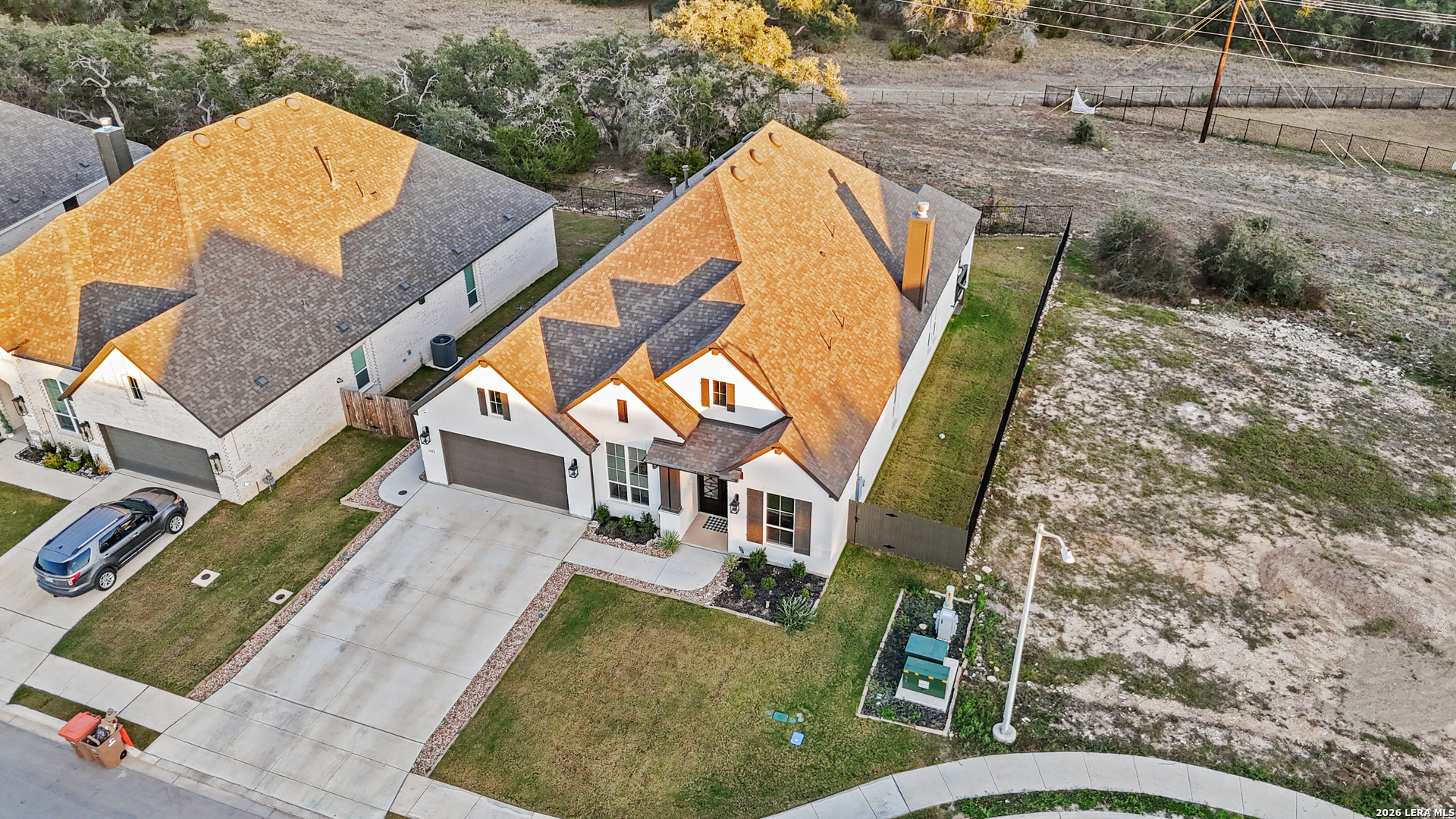 main property photo 23