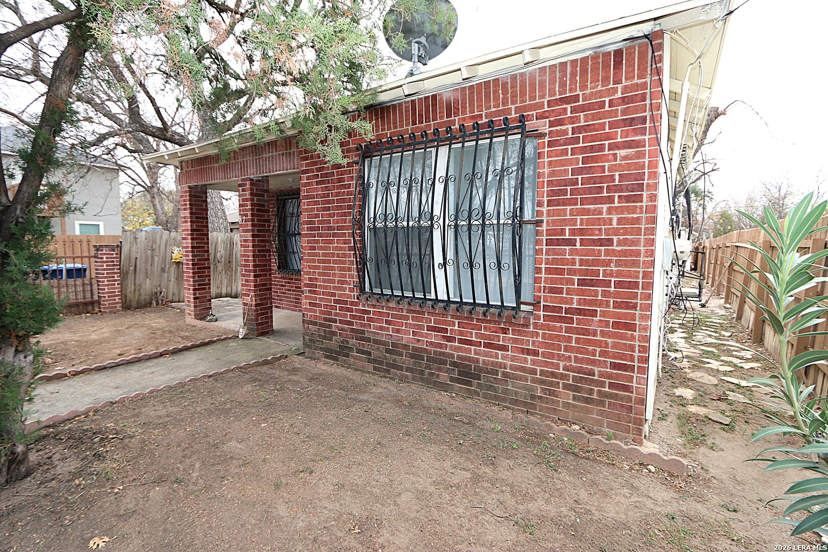 main property photo 2