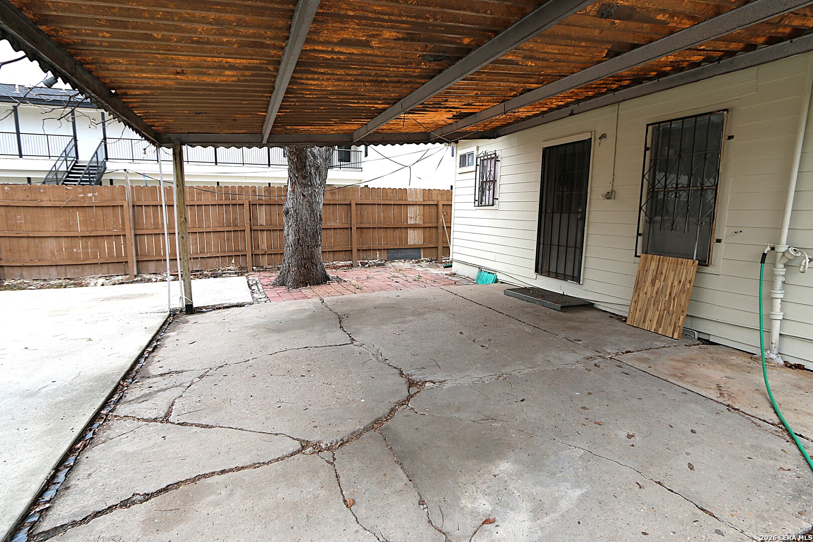 main property photo 20