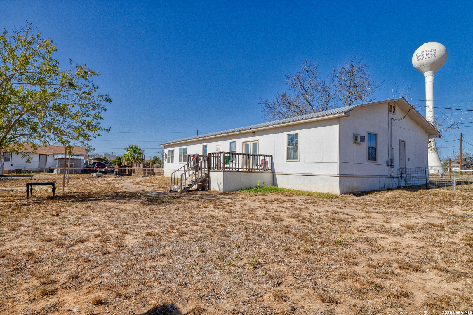 main property photo 8
