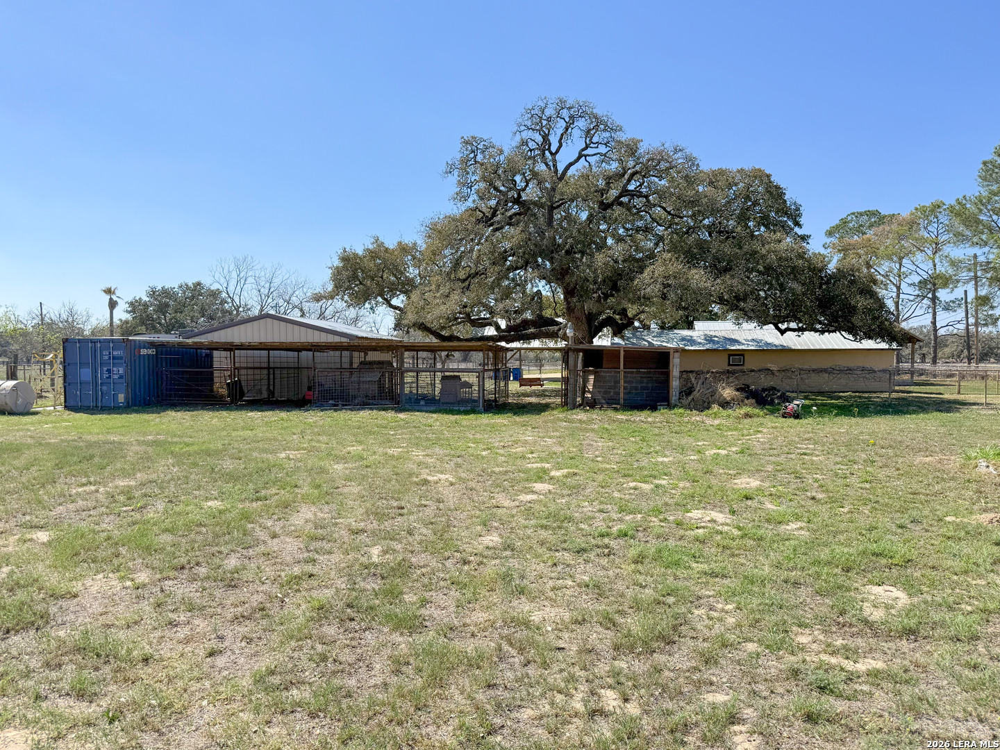 main property photo 41