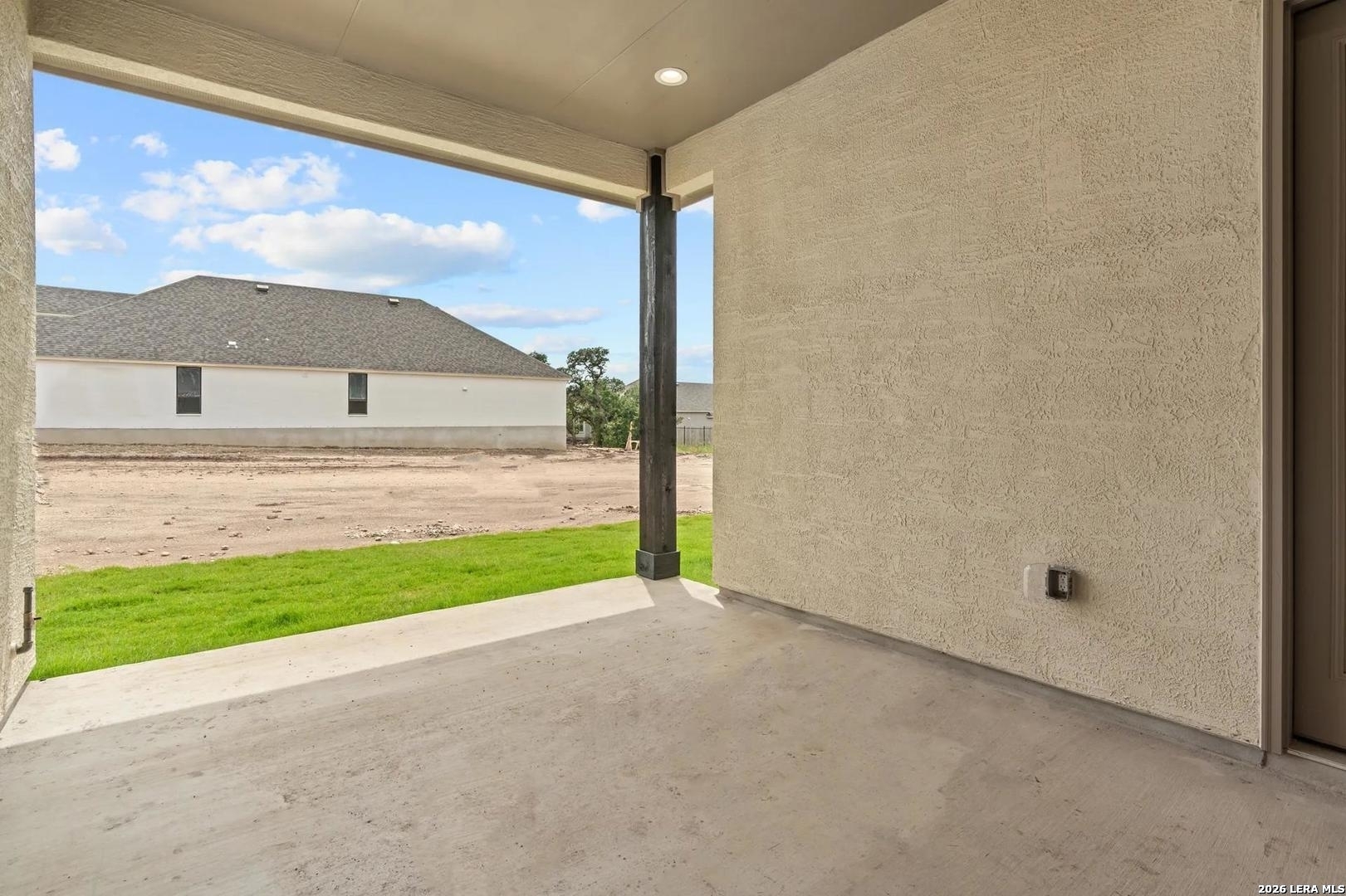property viewer photo 19