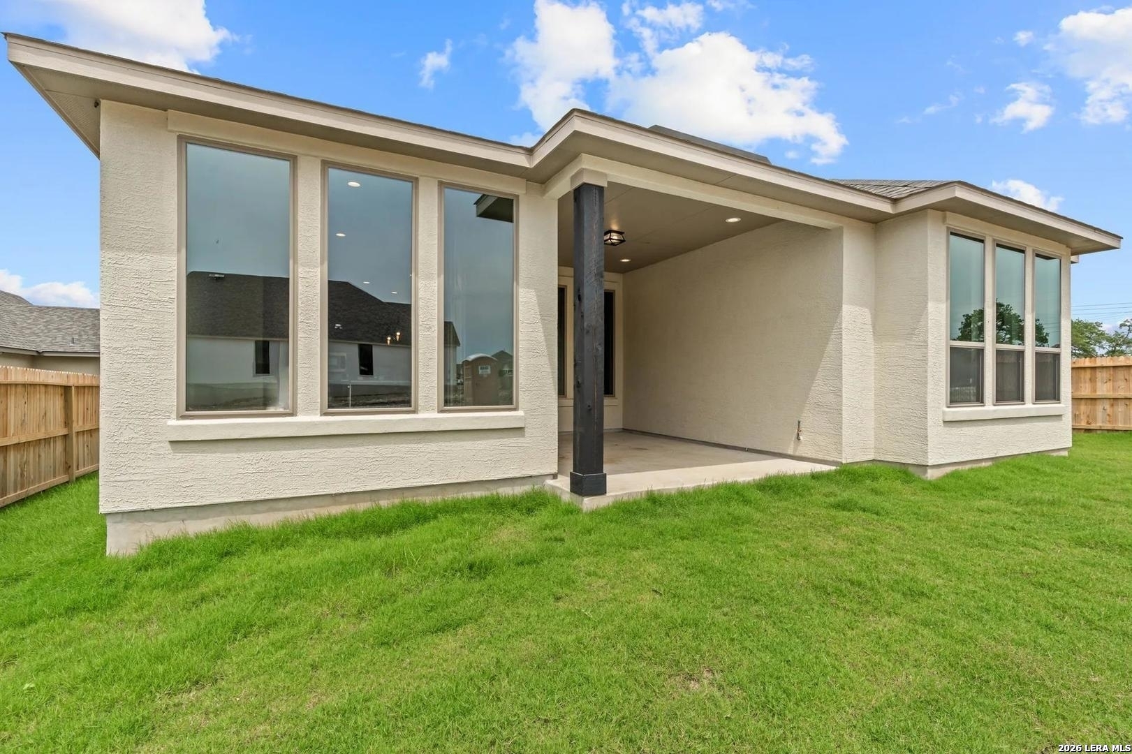property viewer photo 20