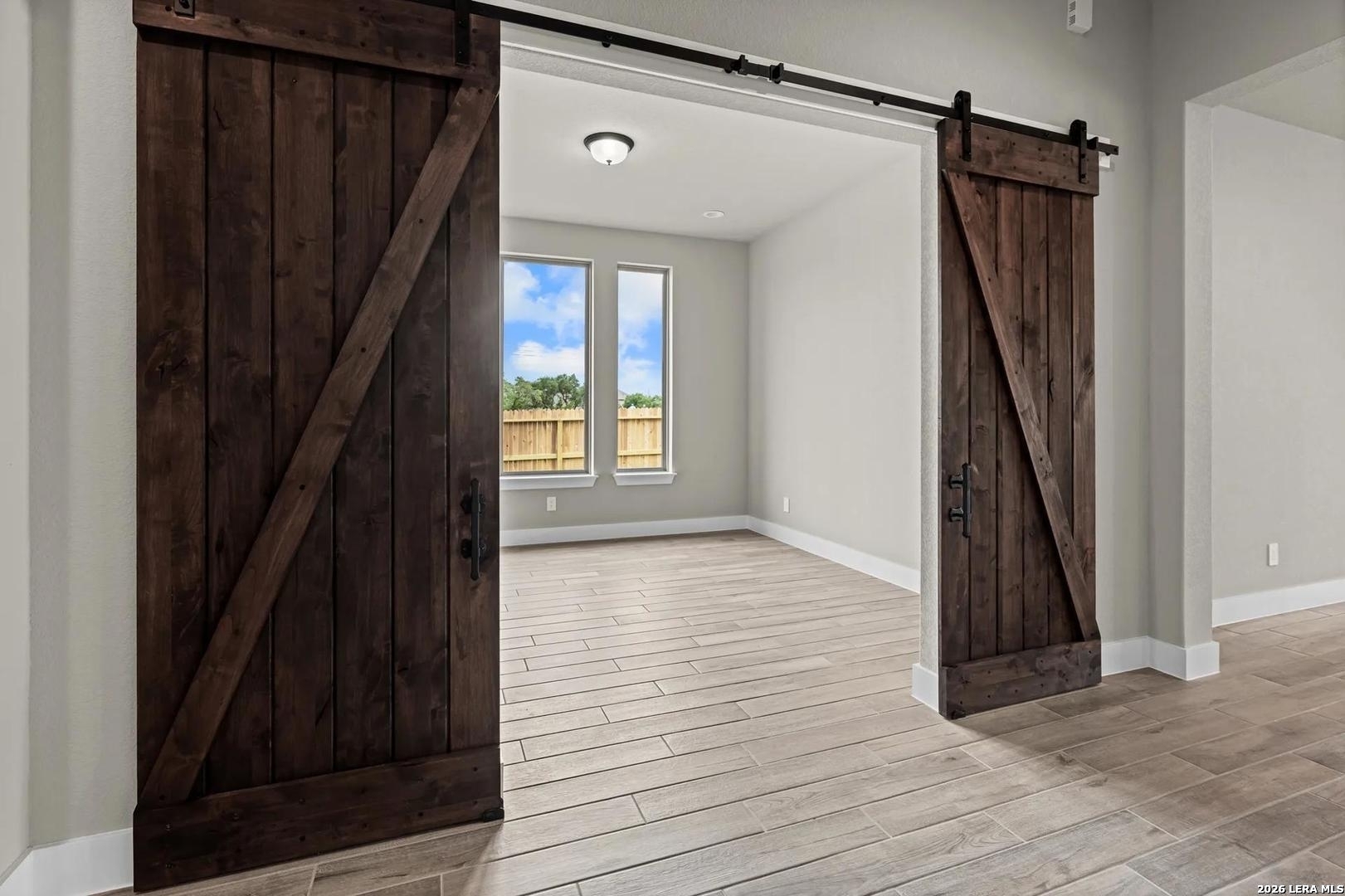 property viewer photo 3