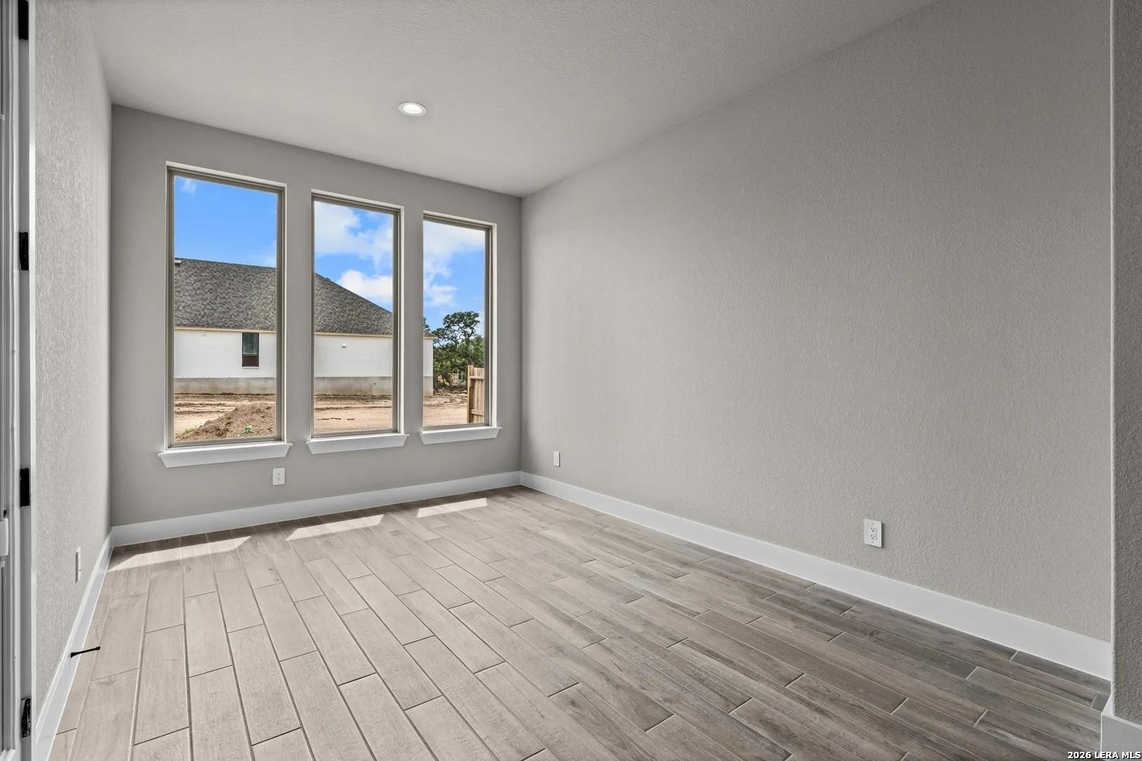 property viewer photo 8