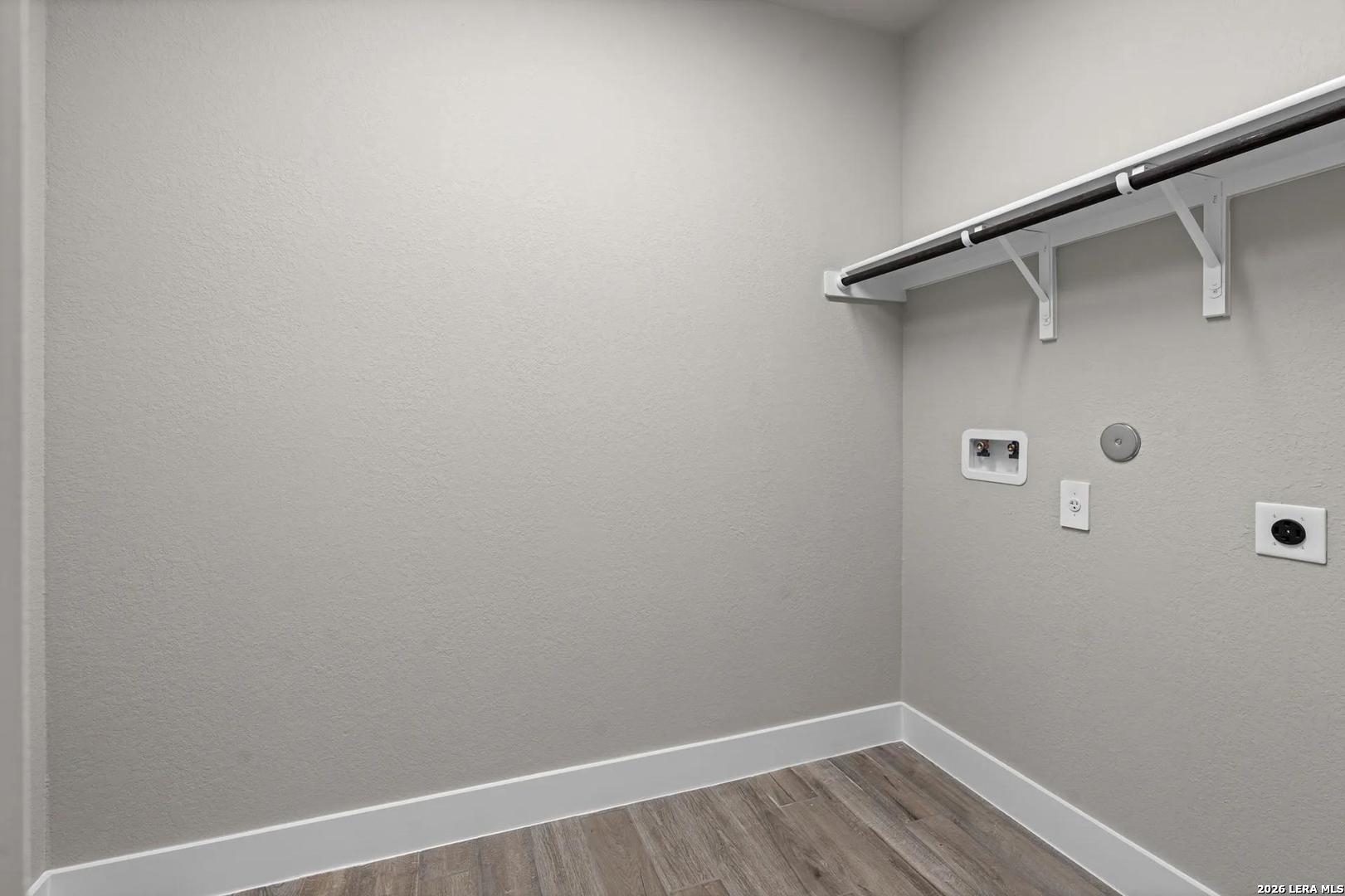 property viewer photo 9