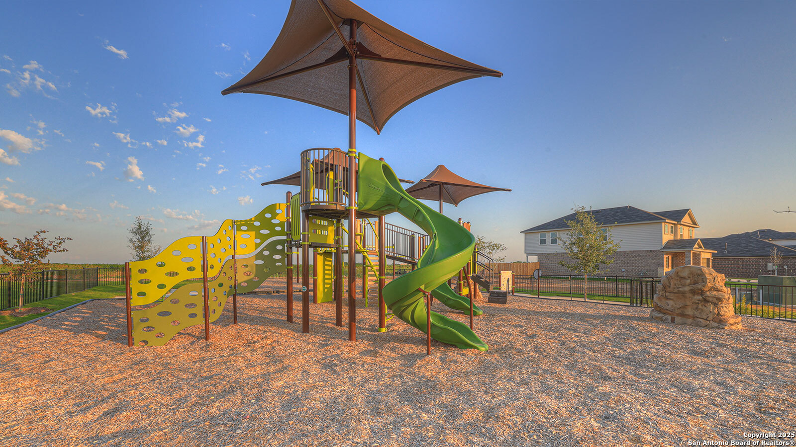 property viewer photo 40