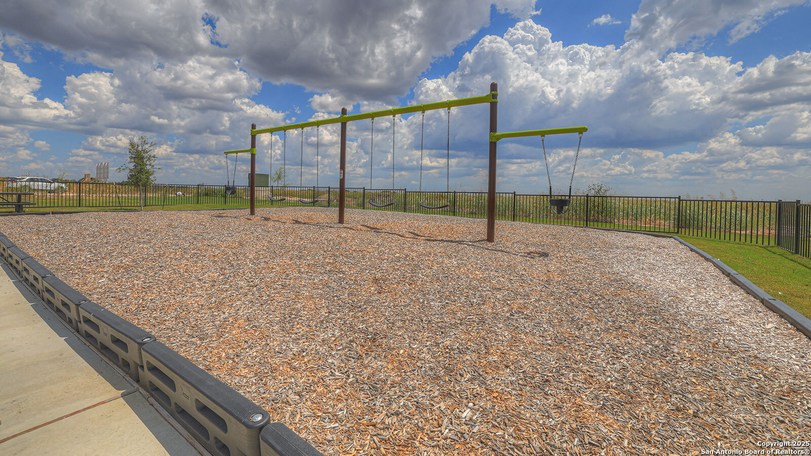 property viewer photo 42