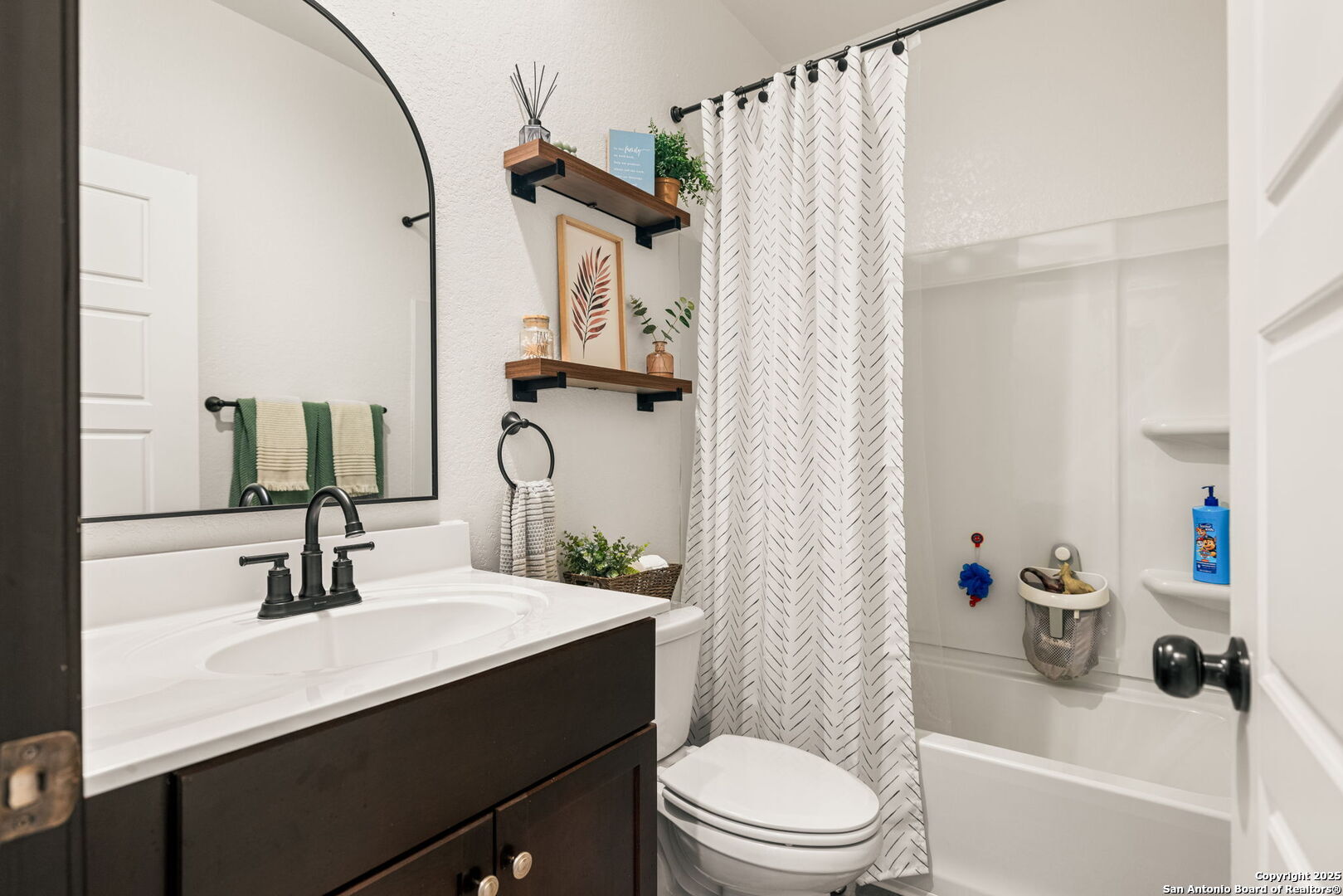 property viewer photo 16