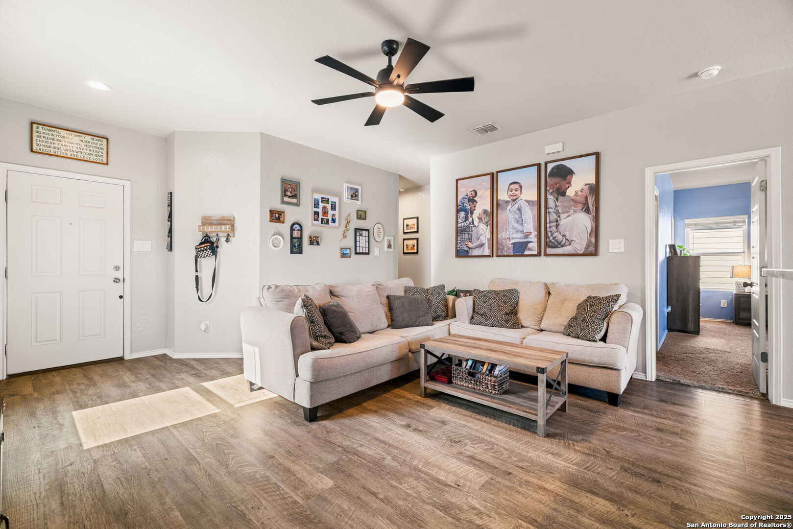 property viewer photo 5