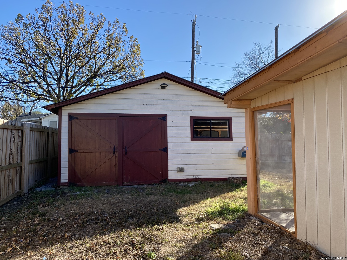 main property photo 29