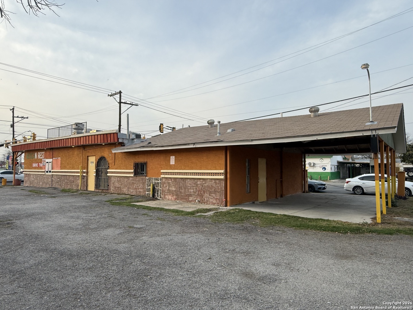 main property photo 5