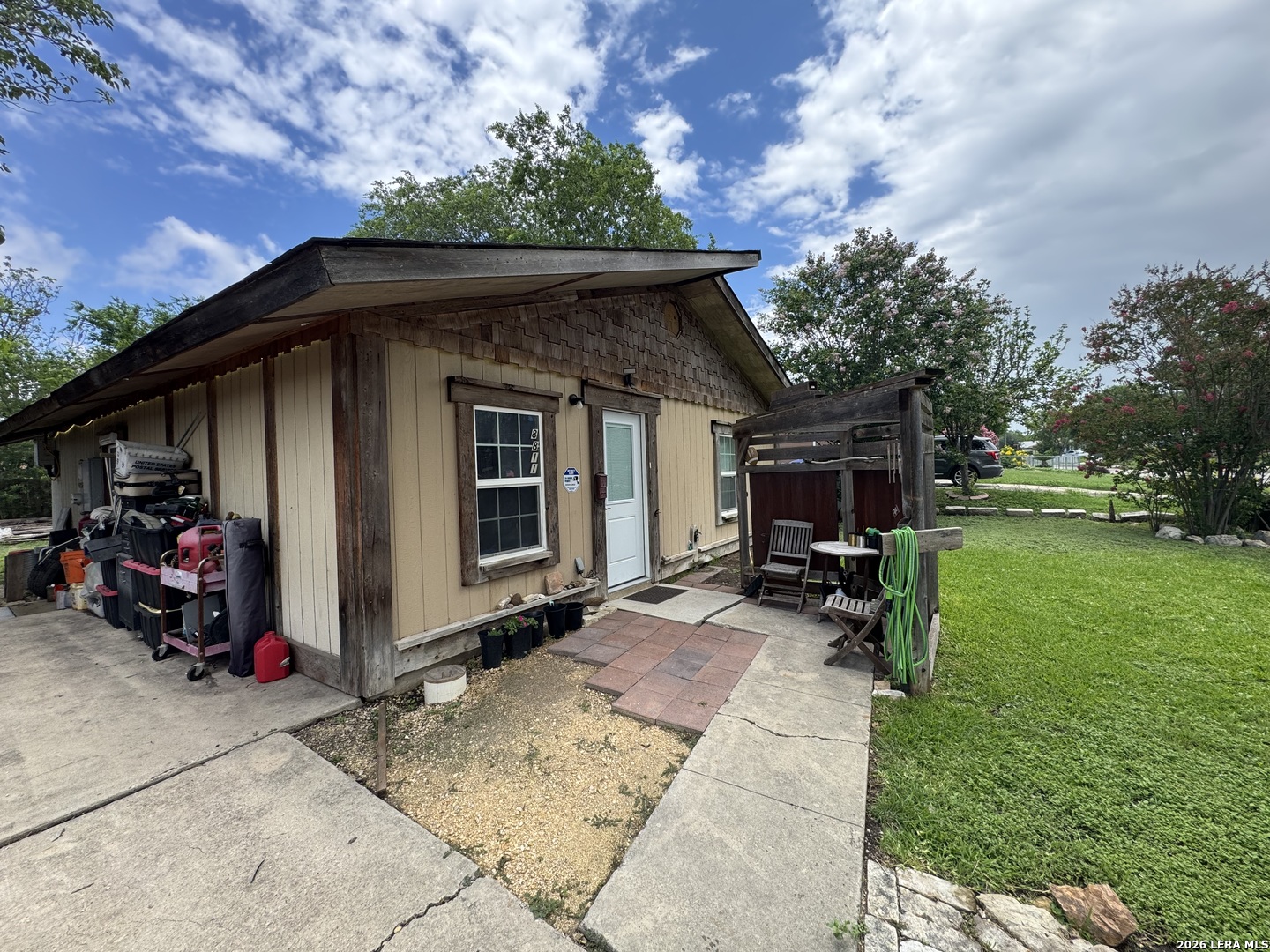 main property photo 21