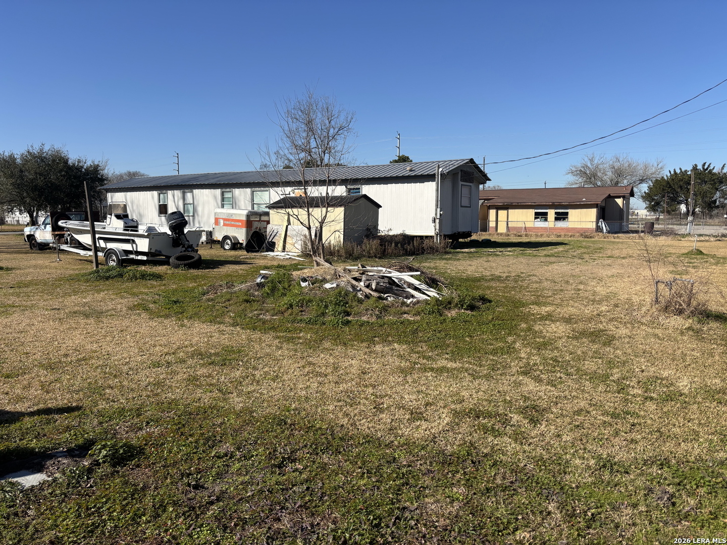 main property photo 4
