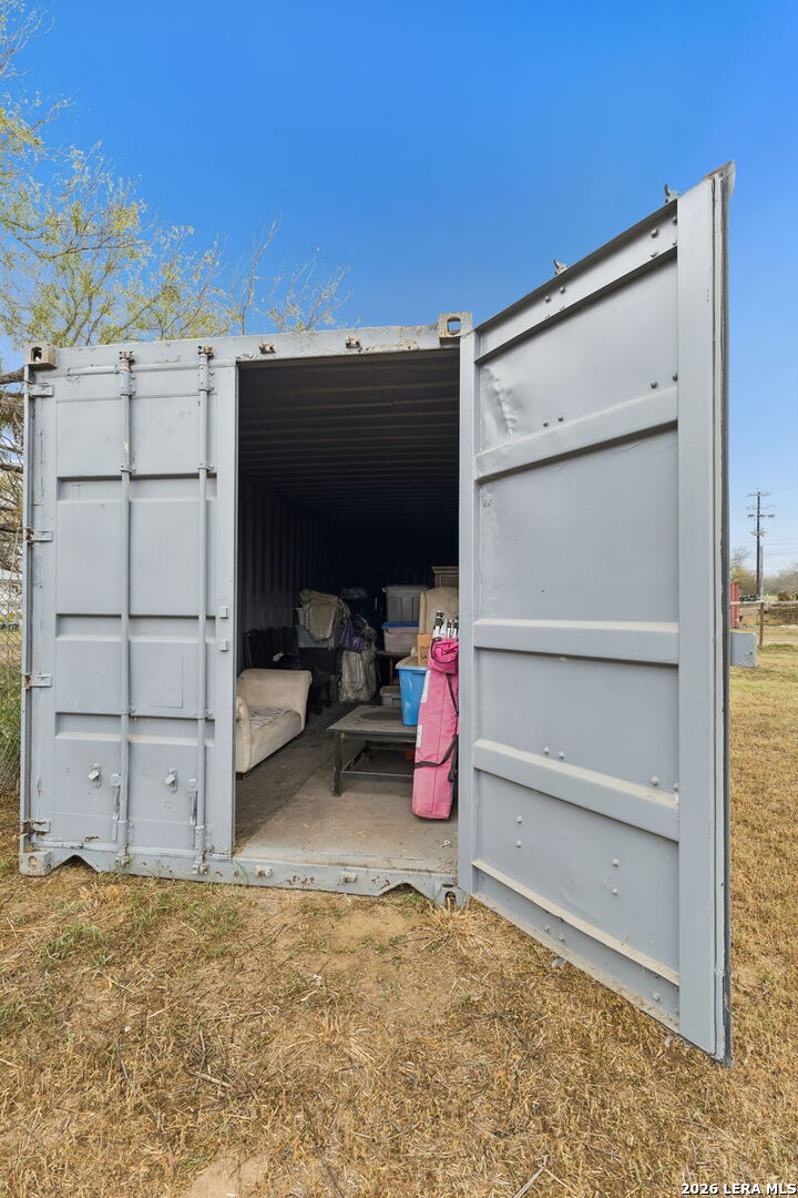 main property photo 12