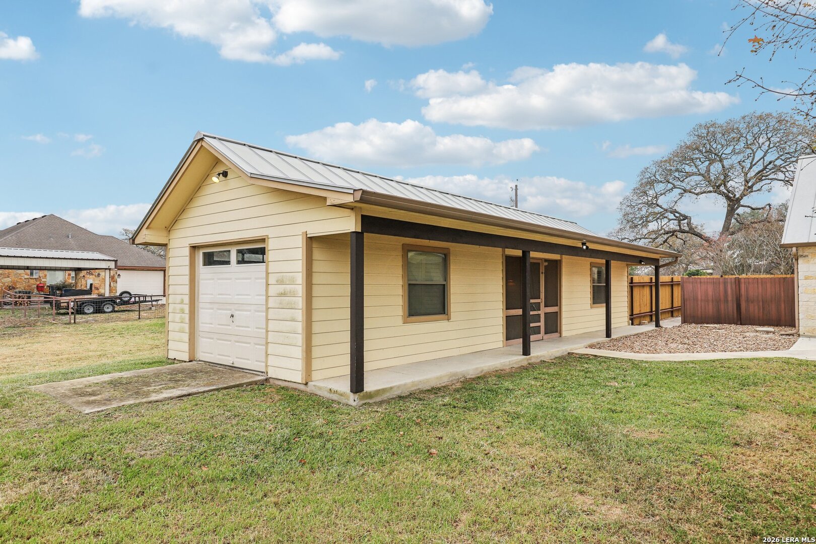 main property photo 41