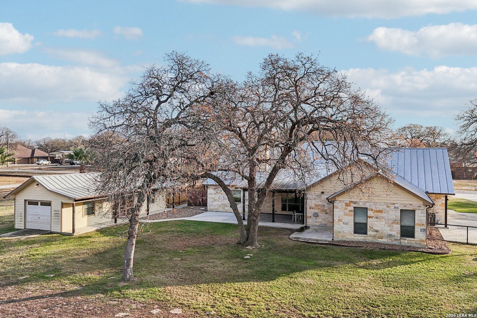 main property photo 50